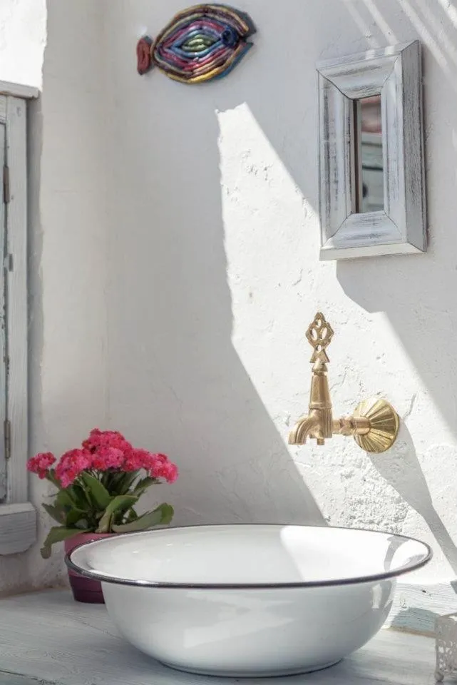 Property building in YUKARI SOKAK VİP BUTİK OTEL