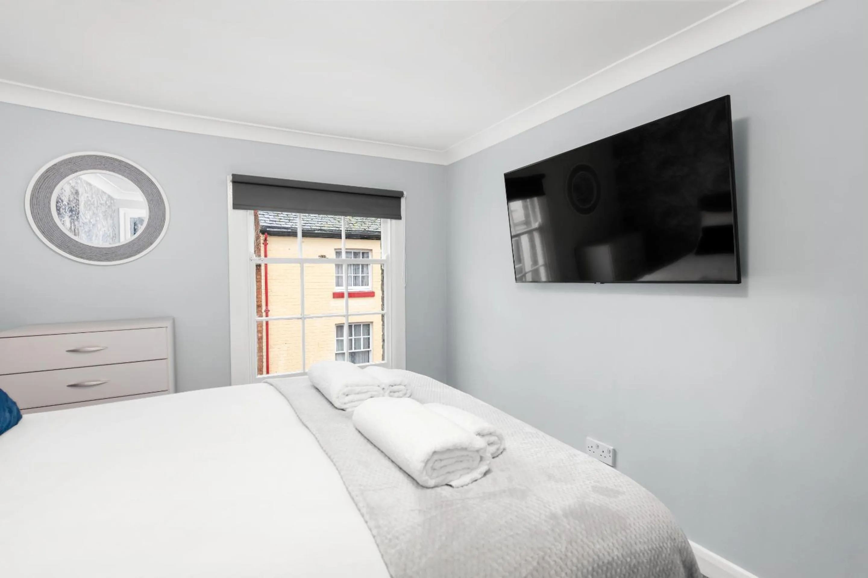 Bedroom, Bed in Town House Rooms