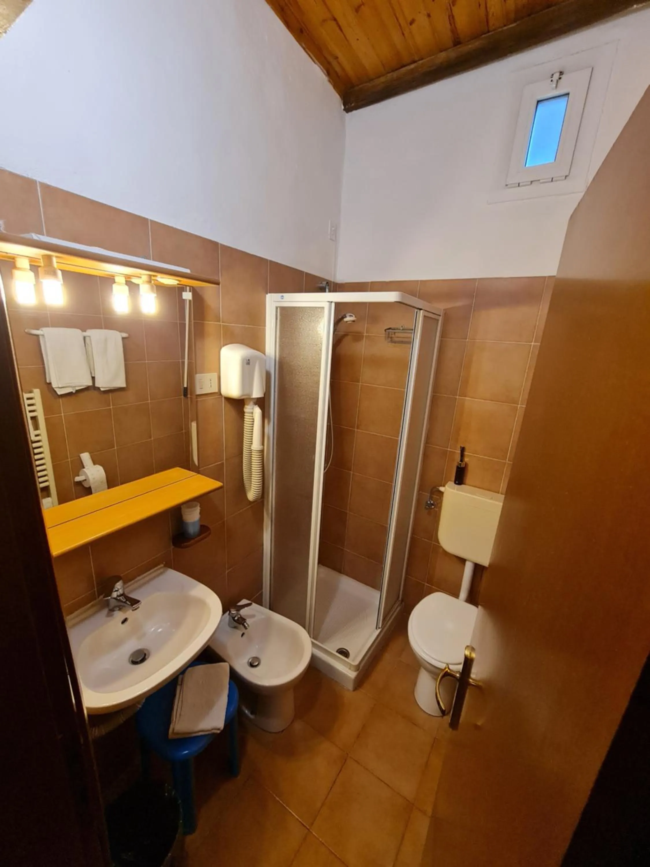 Bathroom in Albergo Genio