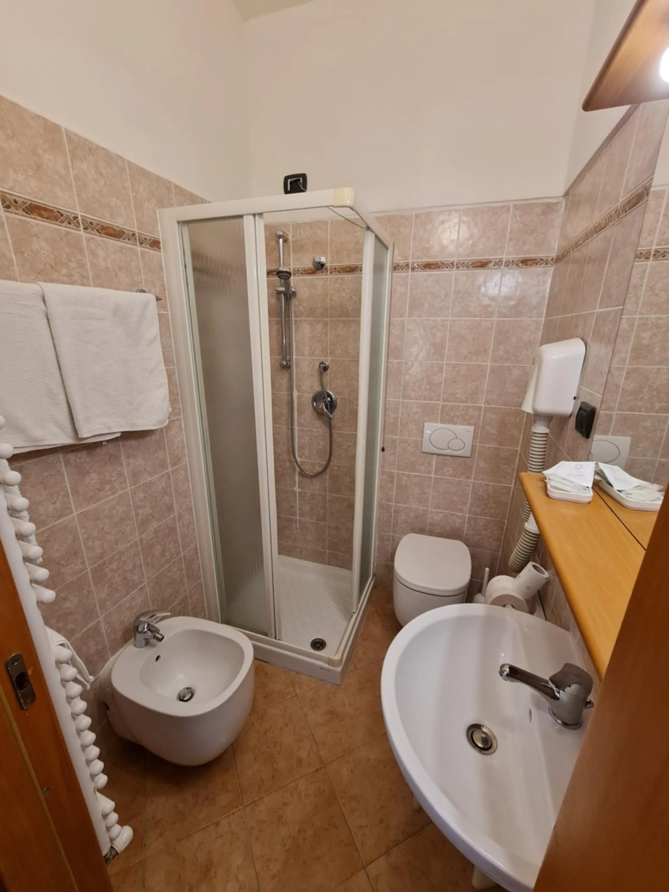 Bathroom in Albergo Genio