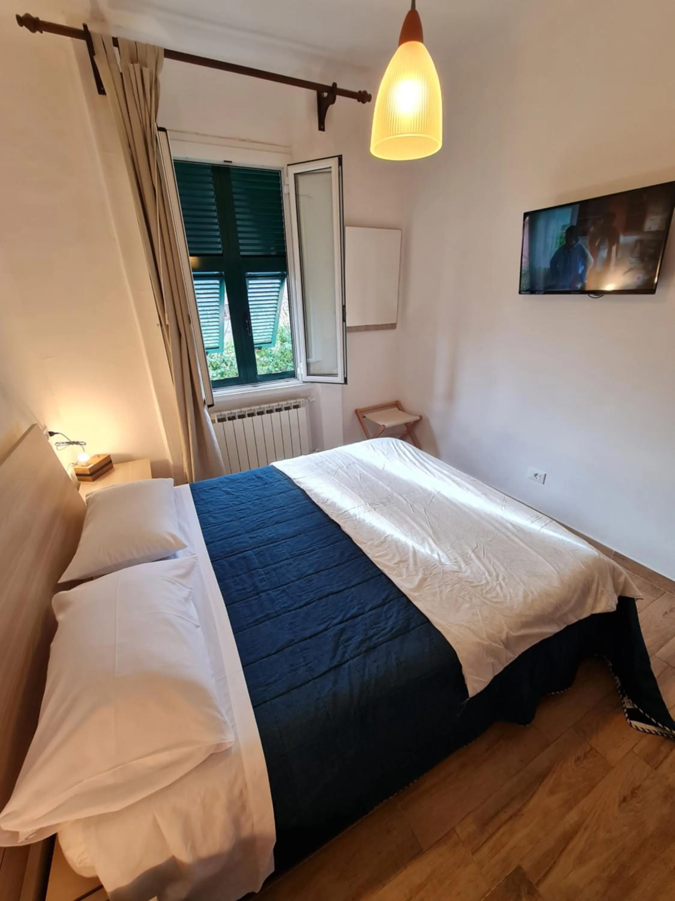 View (from property/room), Bed in Albergo Genio