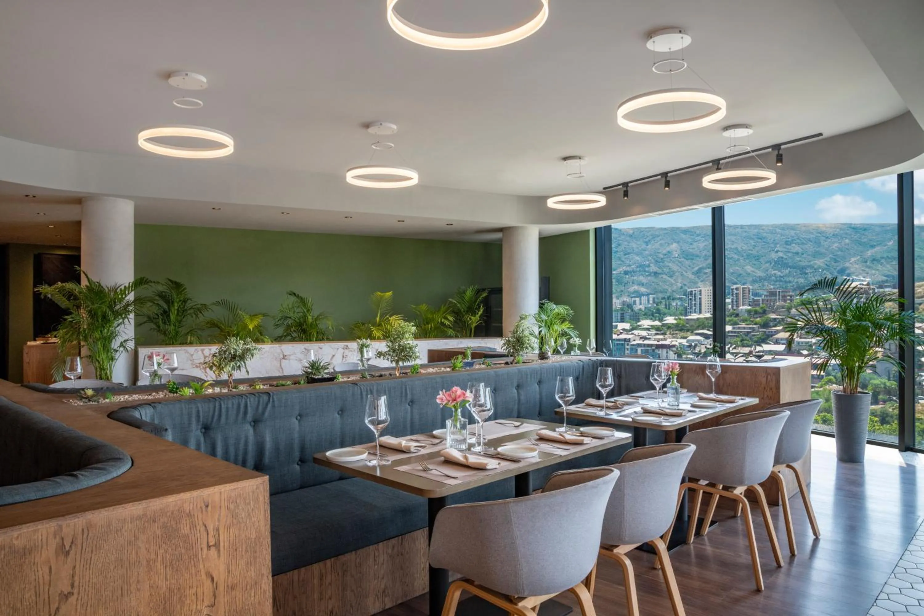 Restaurant/places to eat in Golden Tulip Design Tbilisi