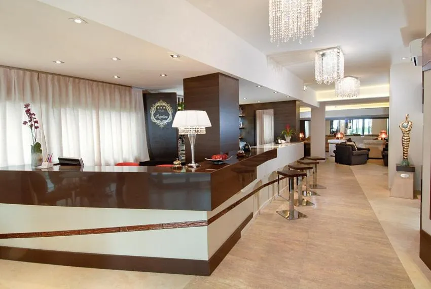 Lobby or reception in Hotel Argentina