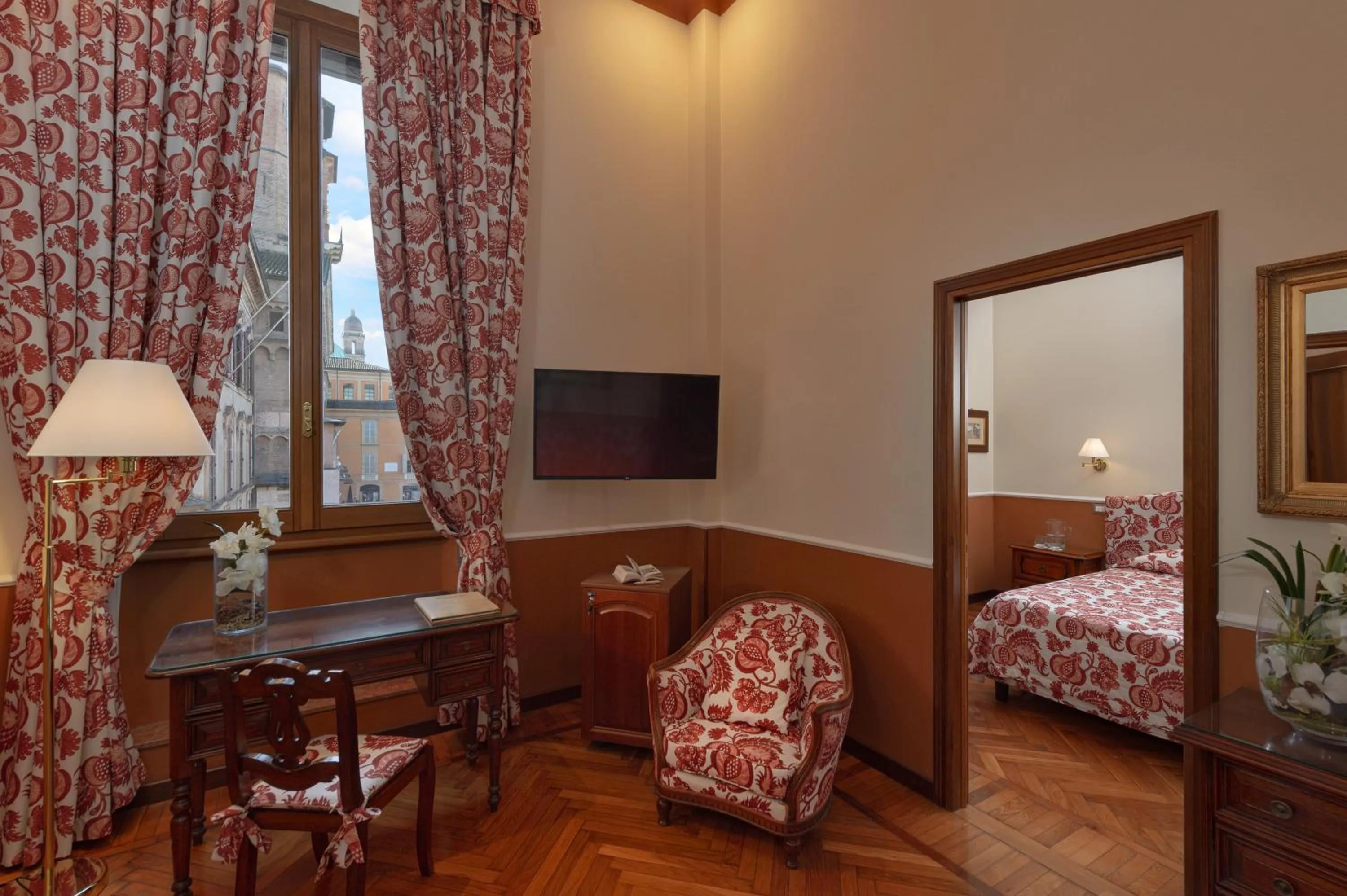 Seating area, Bed in Hotel Posta