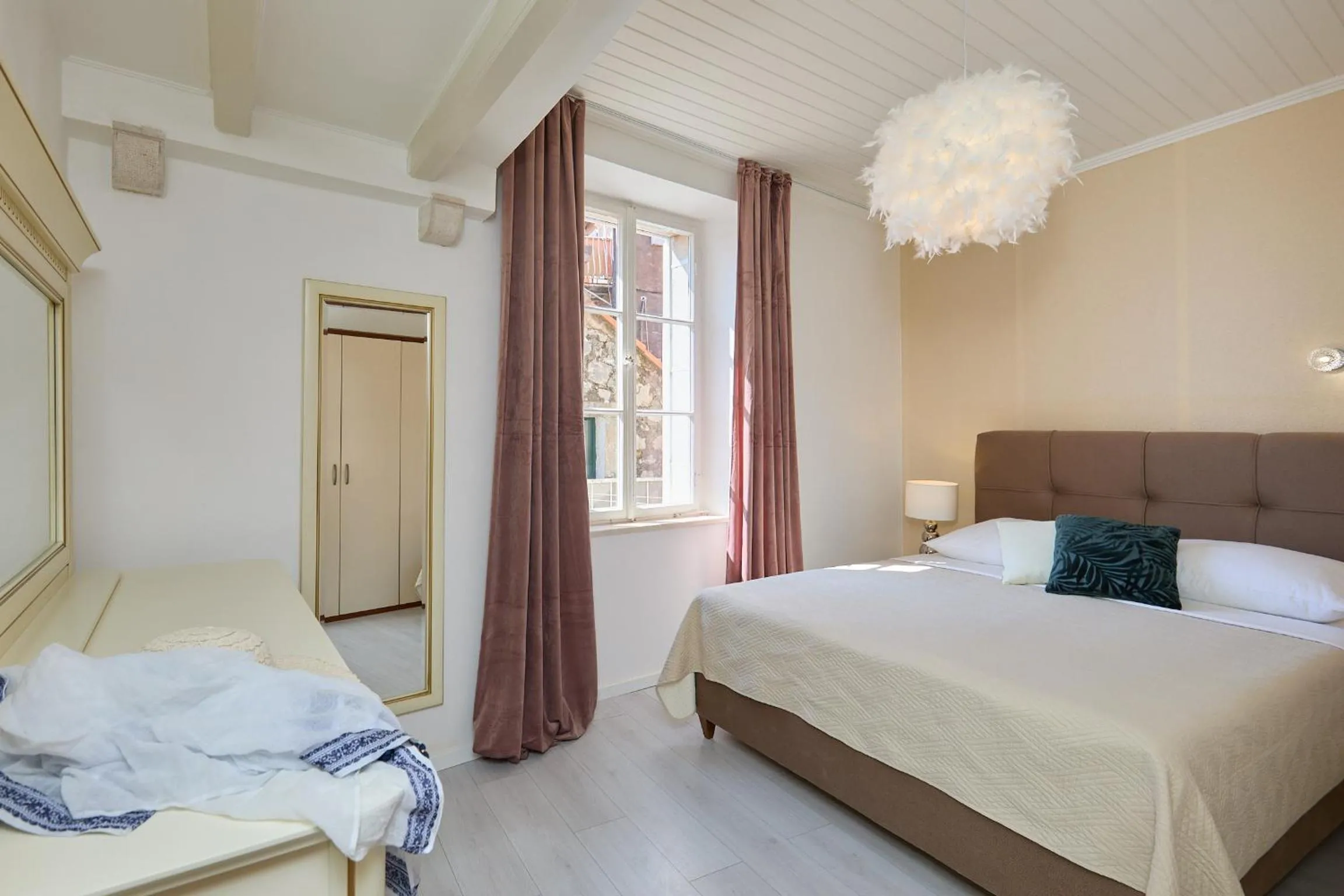 Bedroom, Bed in Hedera Estate, Hedera A22