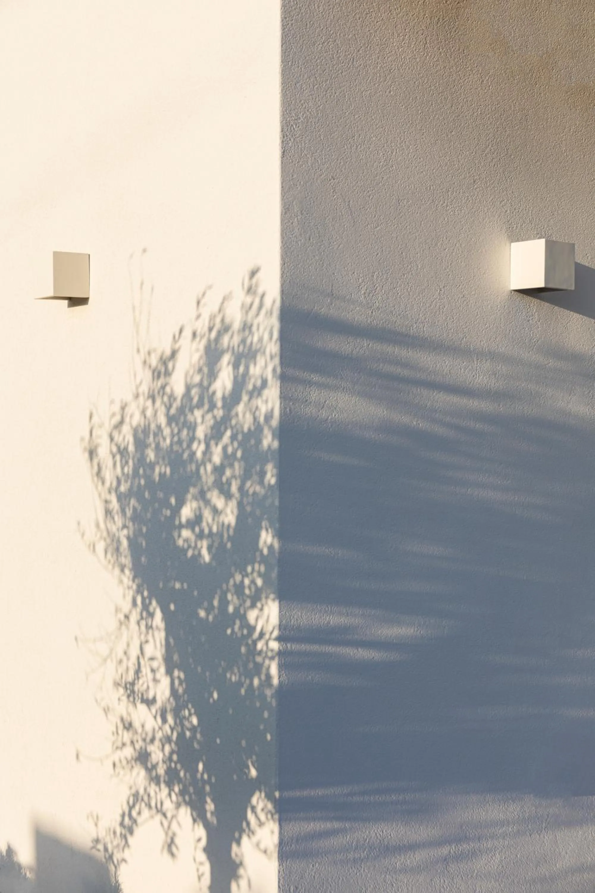 Property building in Phos Milos