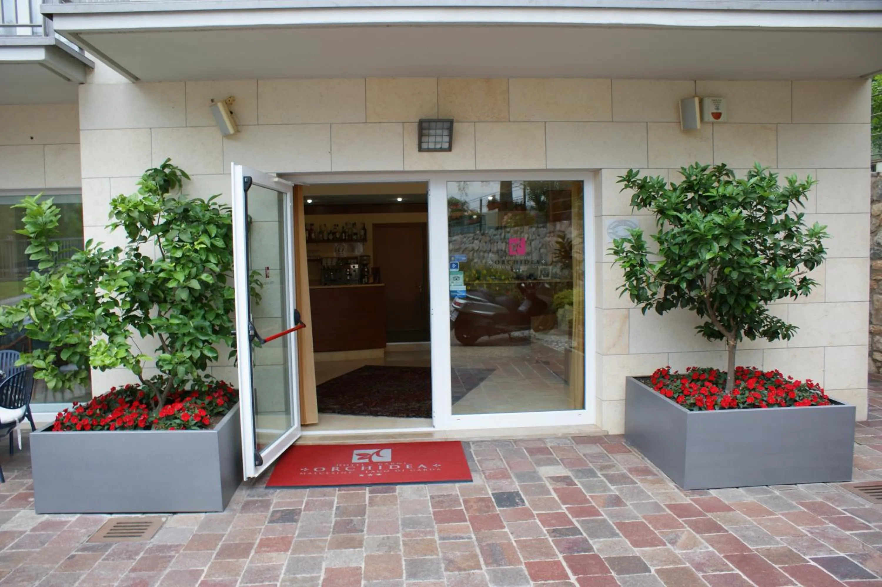 Facade/entrance in Hotel Garnì Orchidea