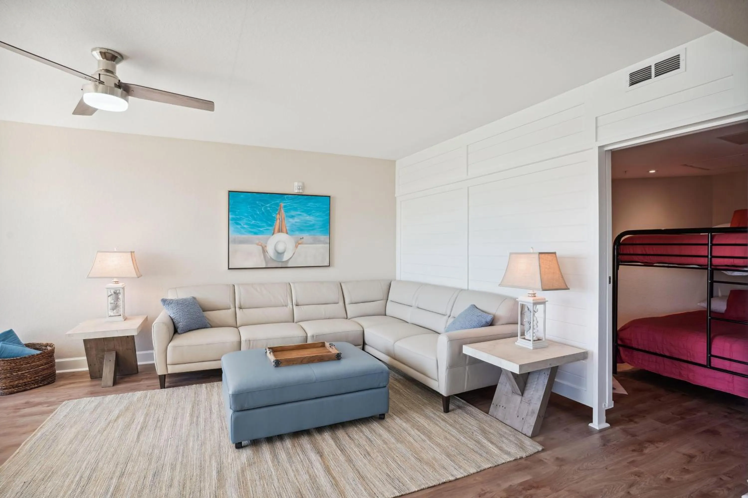 Bed in Harbourside 7718- Premier