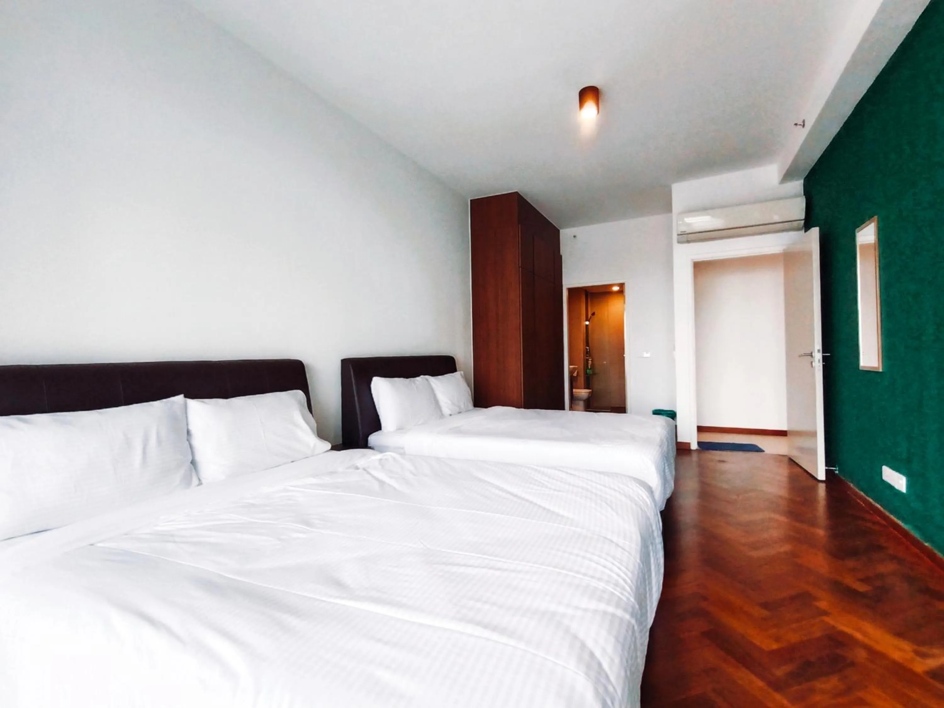 Bed in THE LANDMARK BY KATANA New 3BR Grand Seaview Homestay at Gurney 无敌海景三房套房