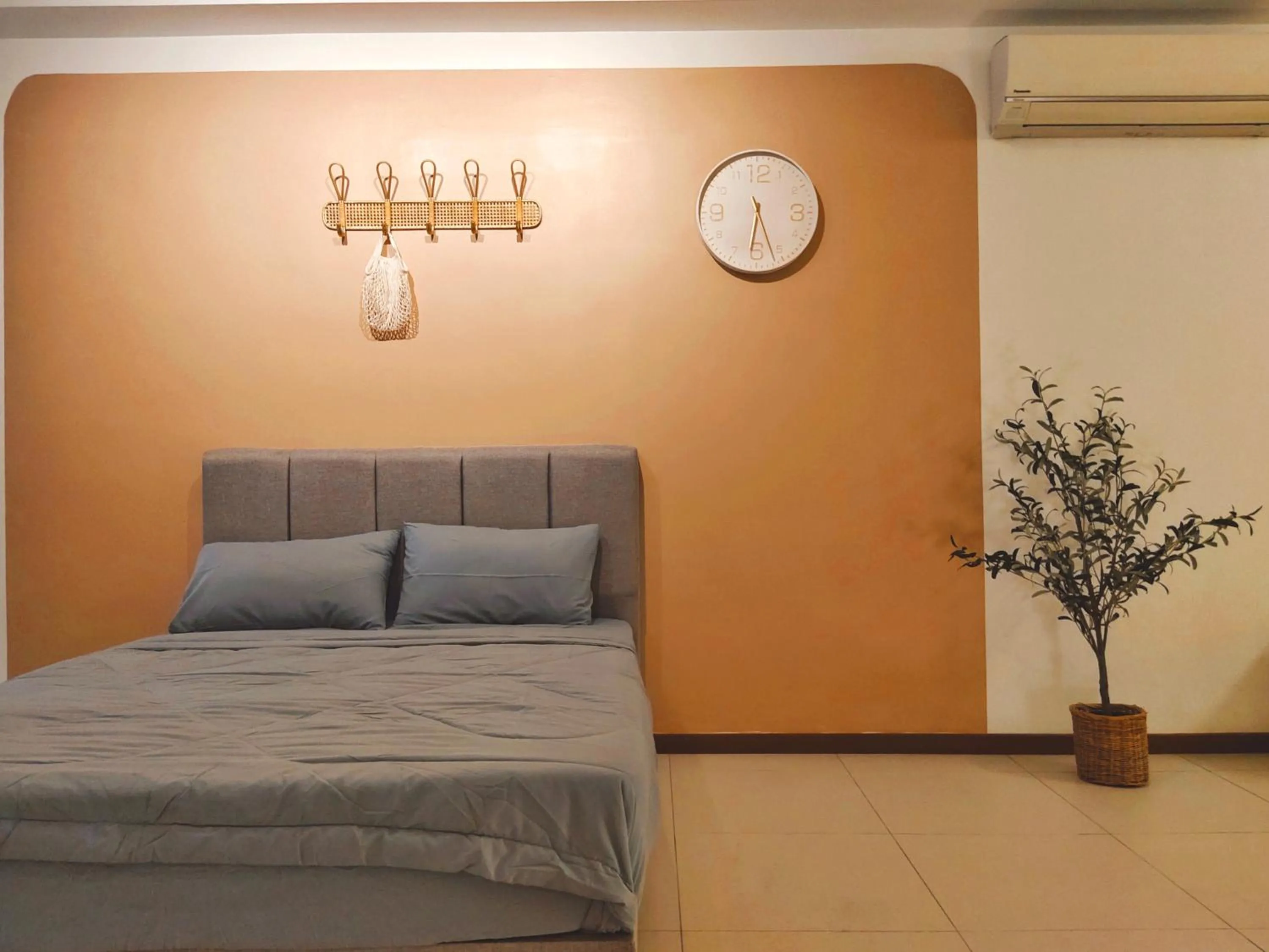 Bed in THE LANDMARK BY KATANA New 3BR Grand Seaview Homestay at Gurney 无敌海景三房套房