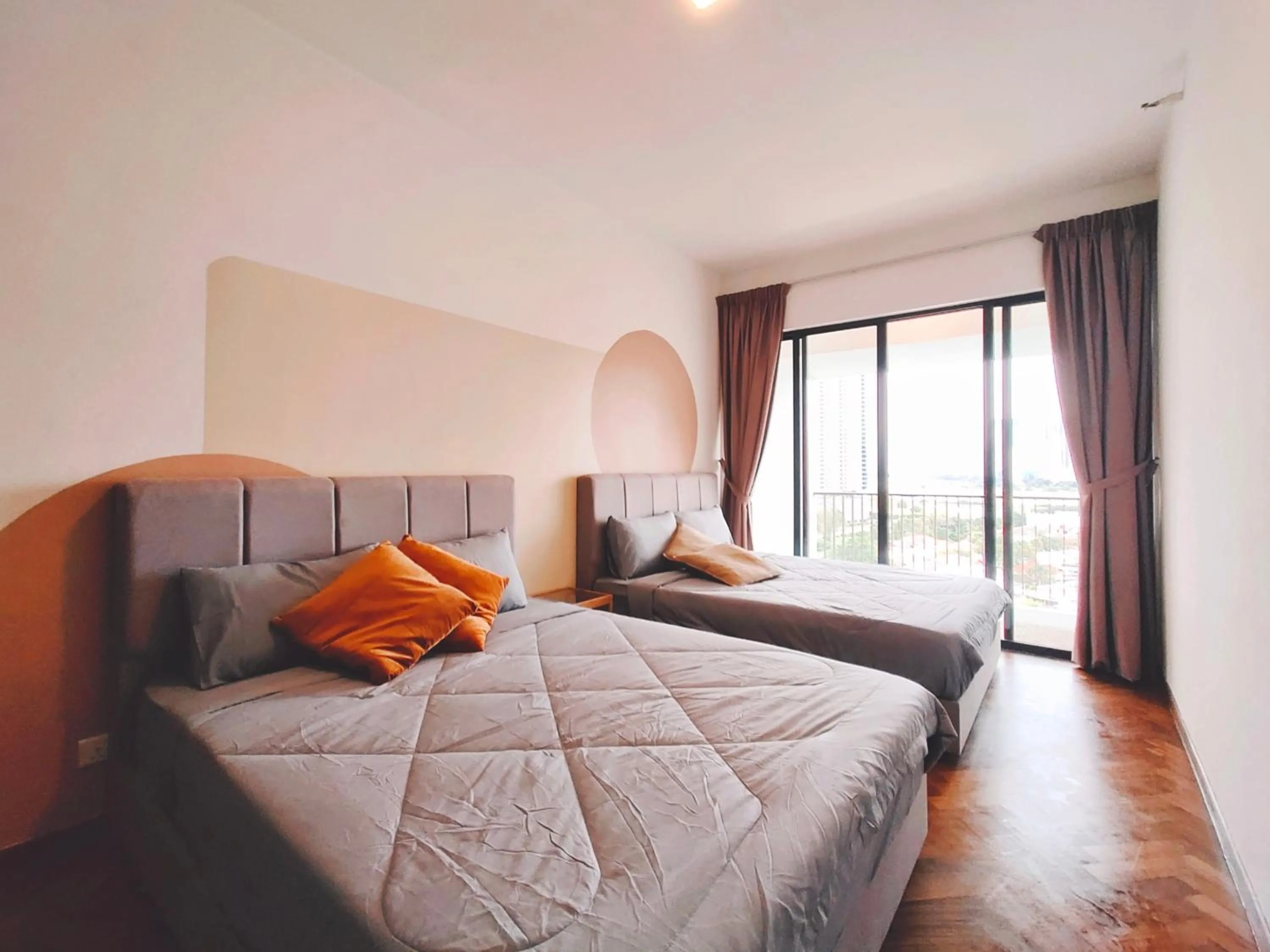 Bed in THE LANDMARK BY KATANA New 3BR Grand Seaview Homestay at Gurney 无敌海景三房套房