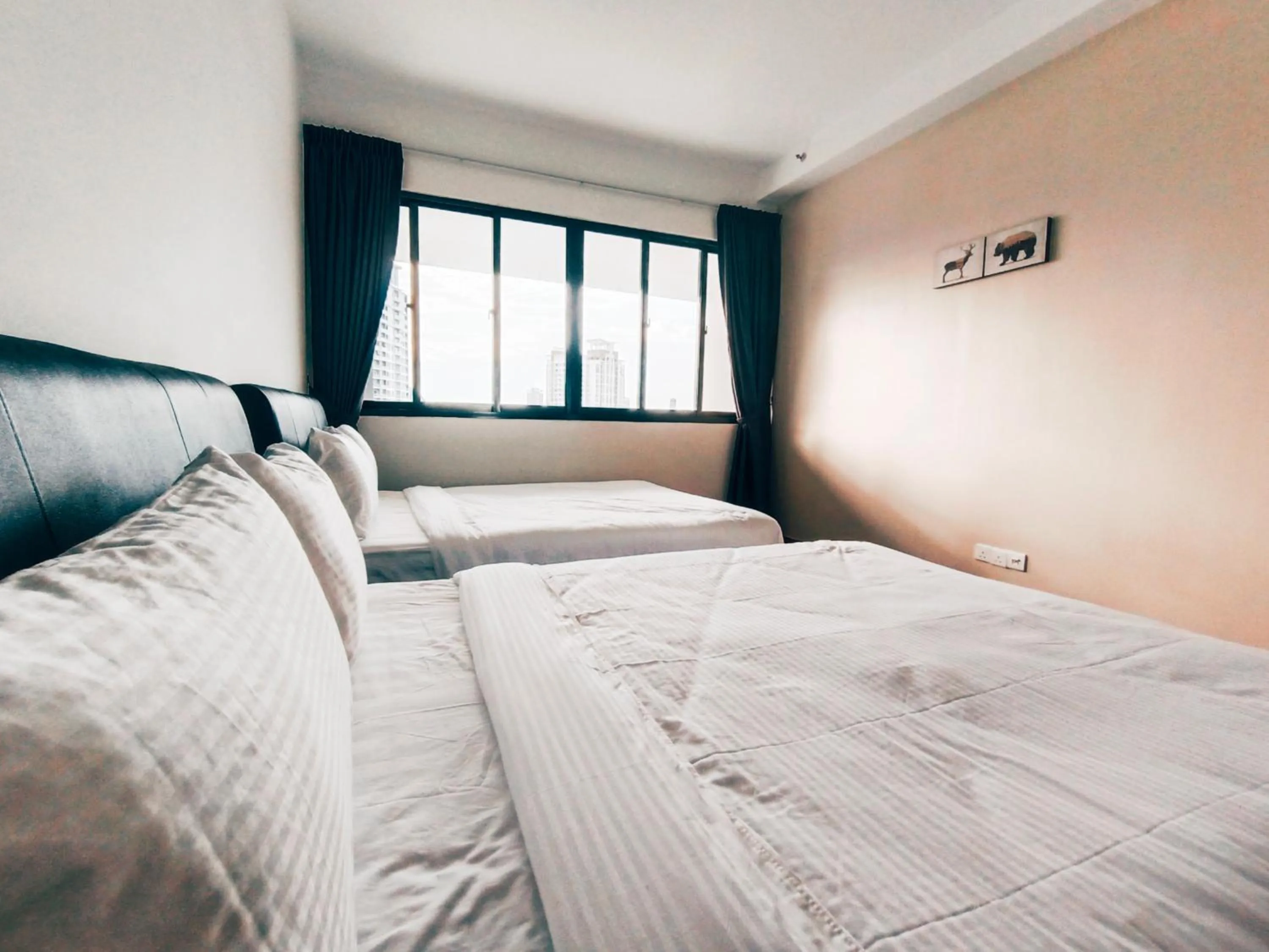 Bed in THE LANDMARK BY KATANA New 3BR Grand Seaview Homestay at Gurney 无敌海景三房套房
