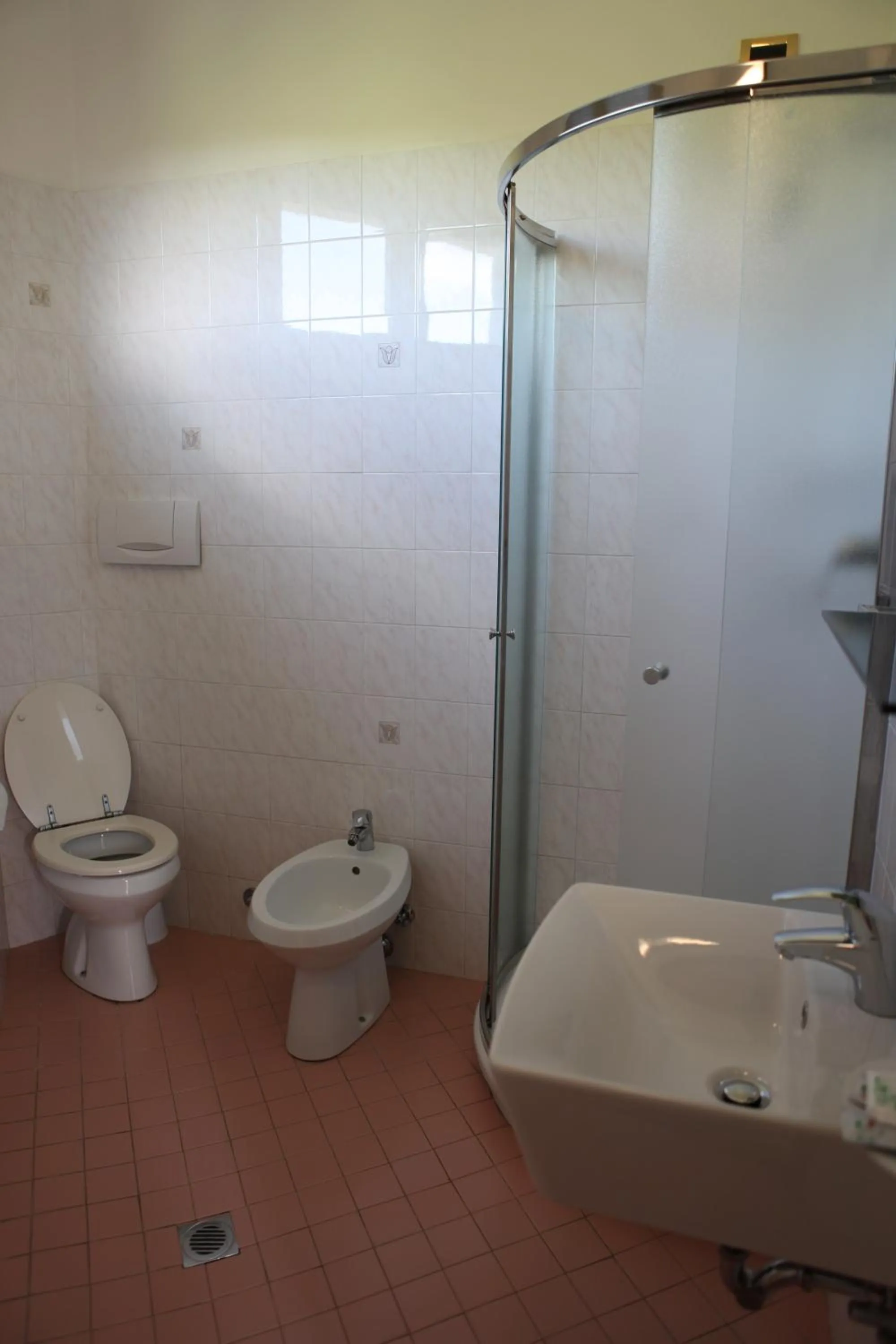 Bathroom in Hotel Parigi