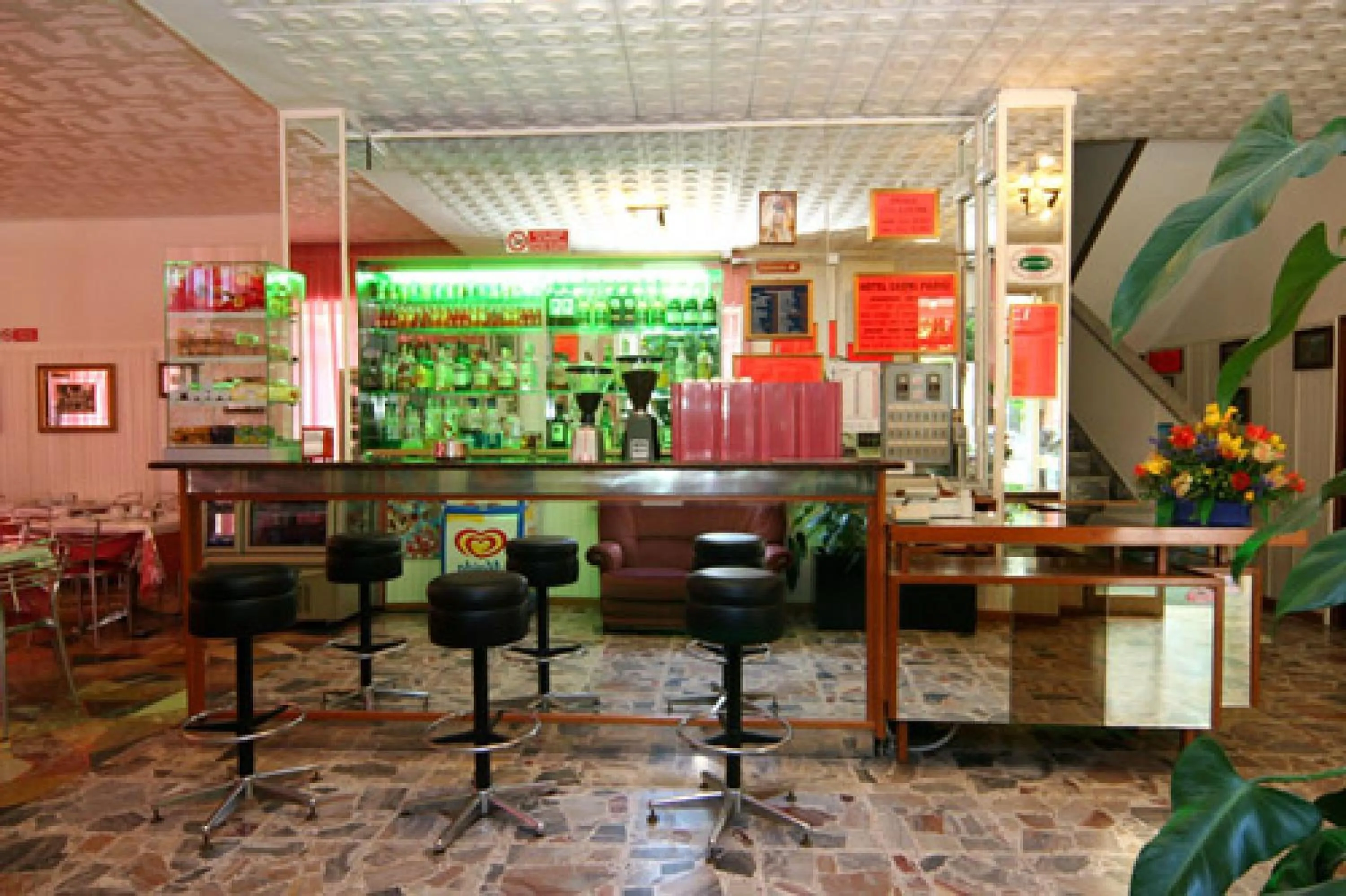 Lounge or bar in Hotel Parigi