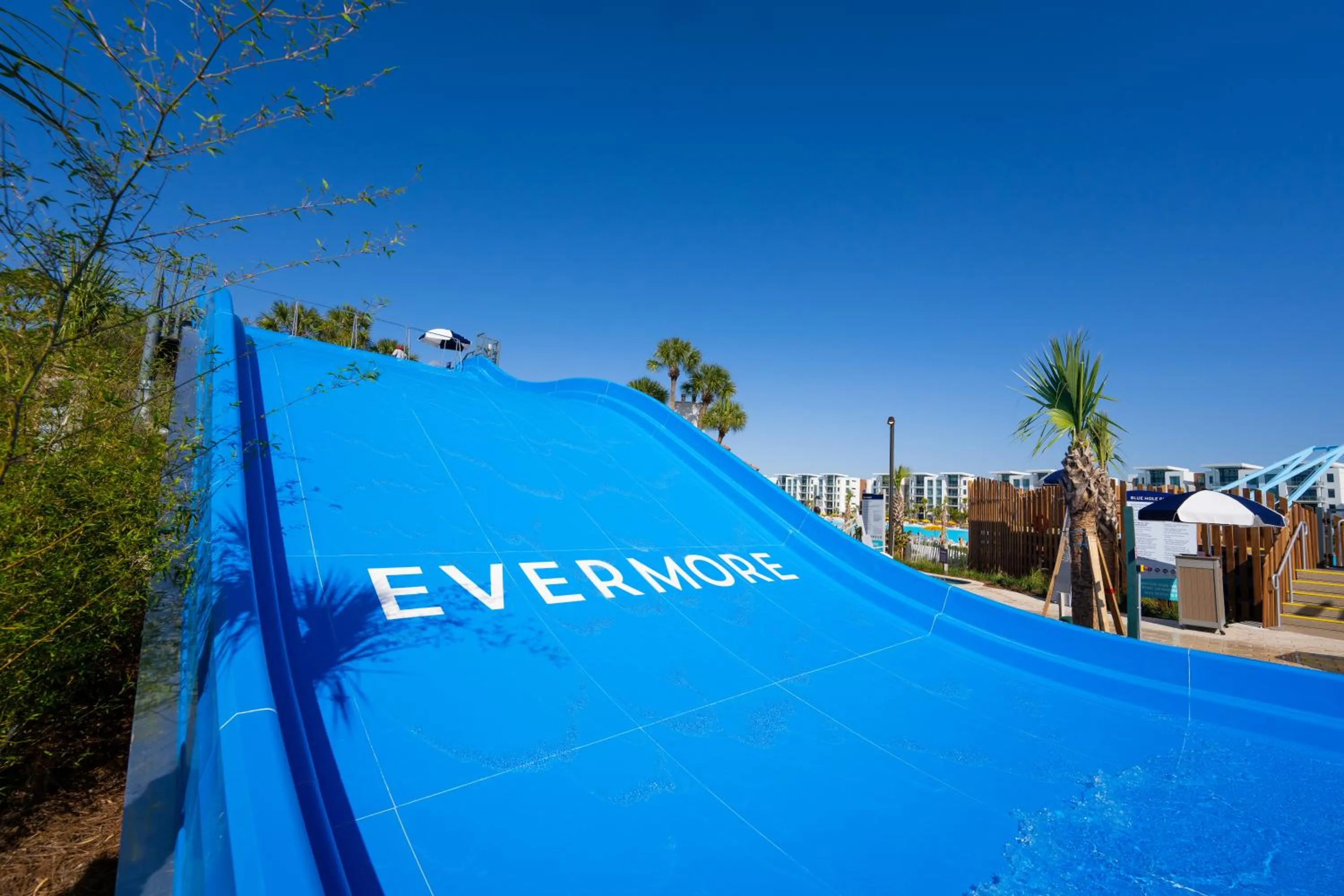 Swimming pool in Evermore Orlando Resort