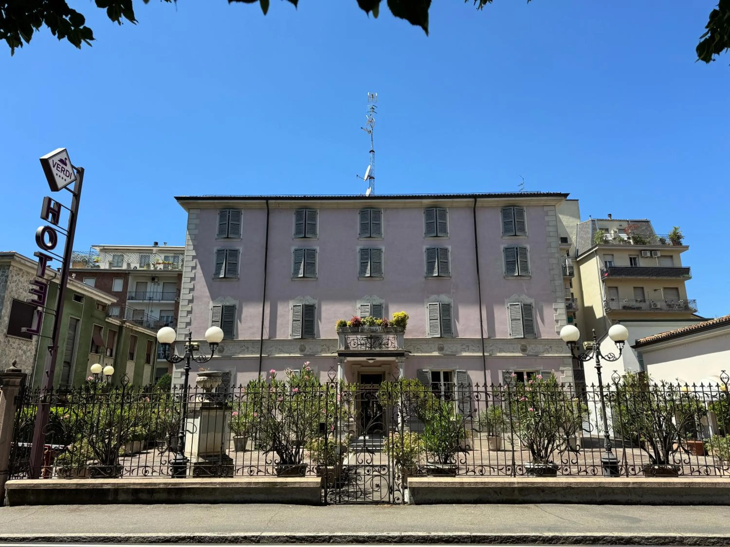 Property building in Hotel Verdi Boutique Hotel