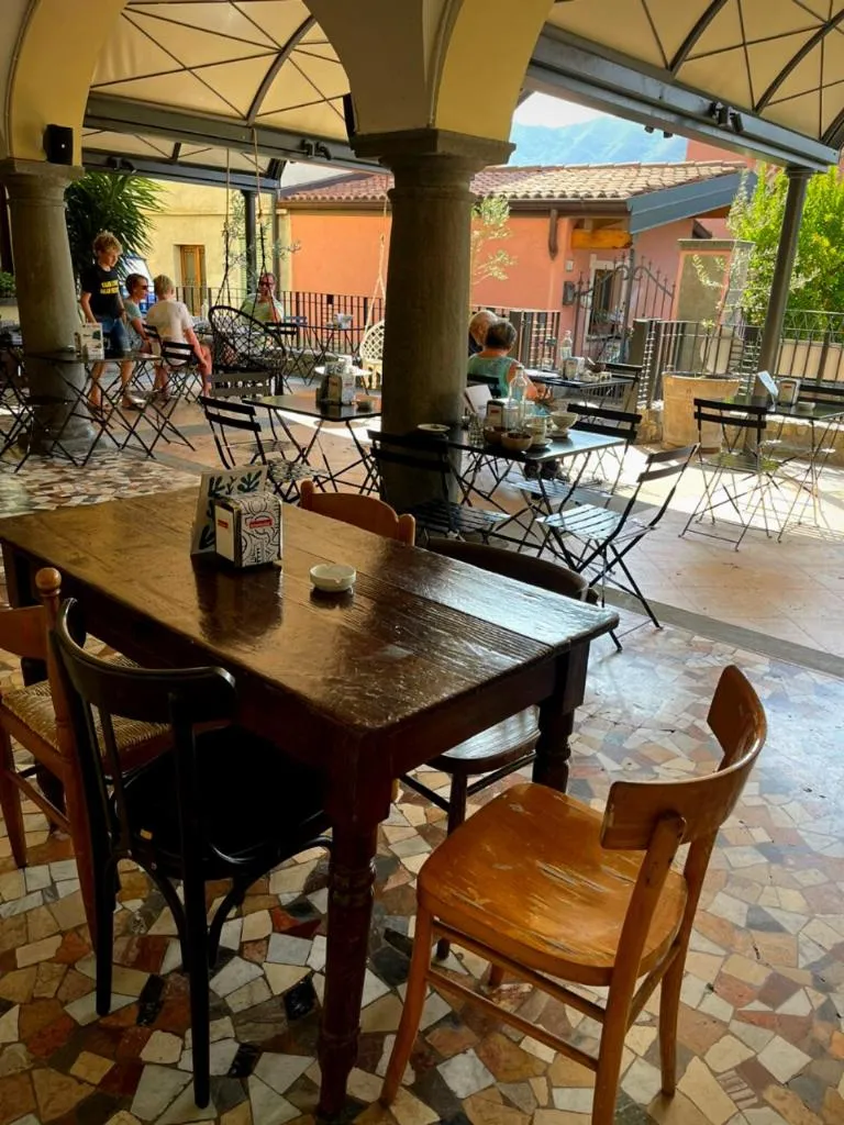 Lounge or bar in Sensole locanda contemporanea