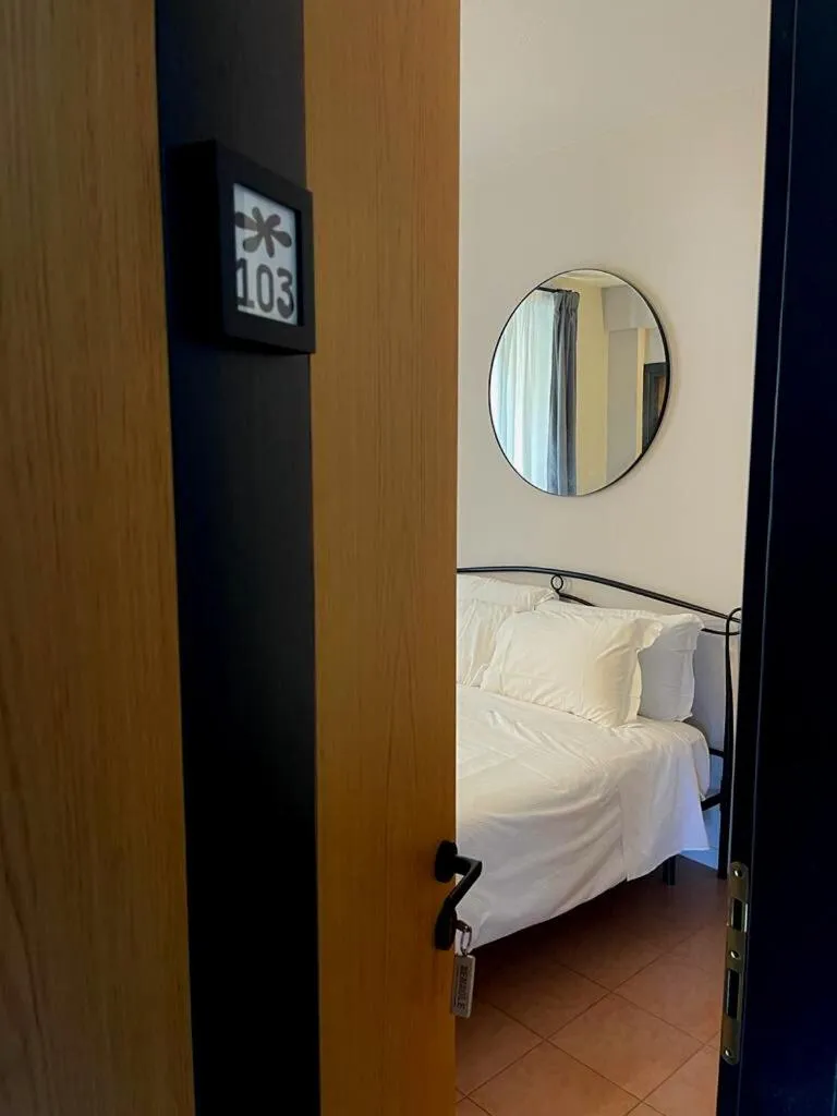 Bedroom, Bed in Sensole locanda contemporanea