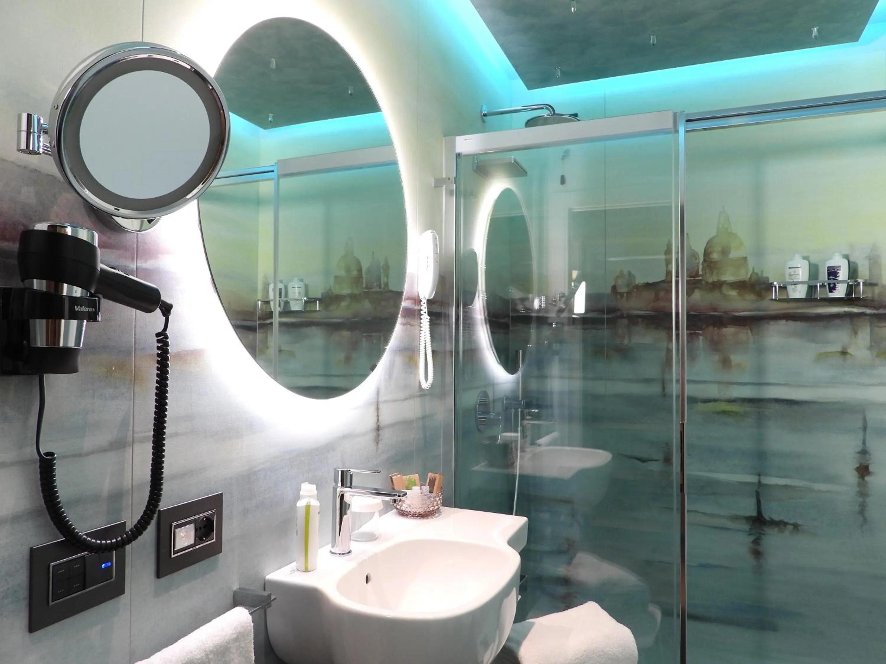 Bathroom in Hotel Firenze