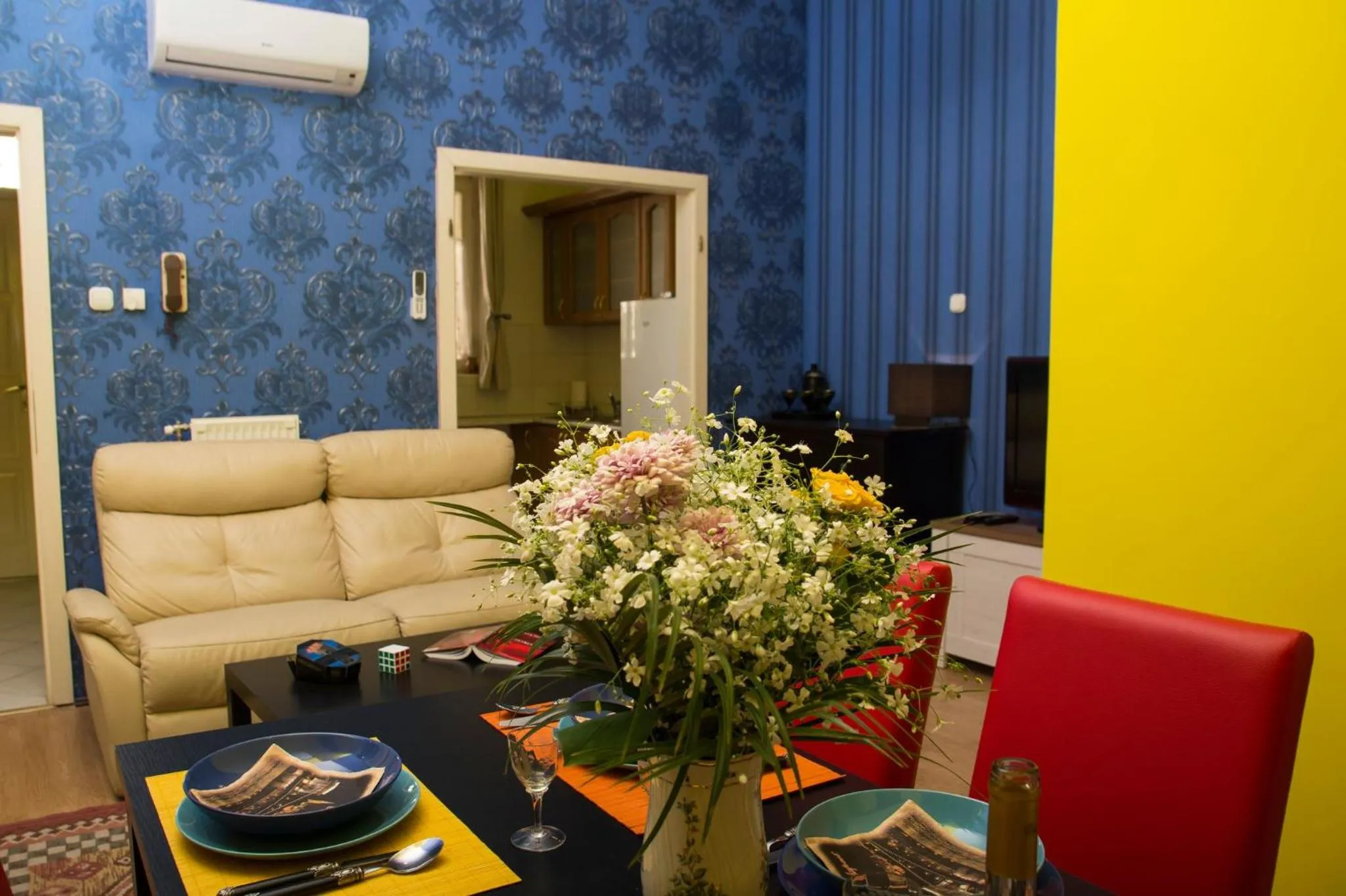 Restaurant/places to eat in Vibrant 3 Bedroom Apartment In The Pulsing Heart Of Budapest