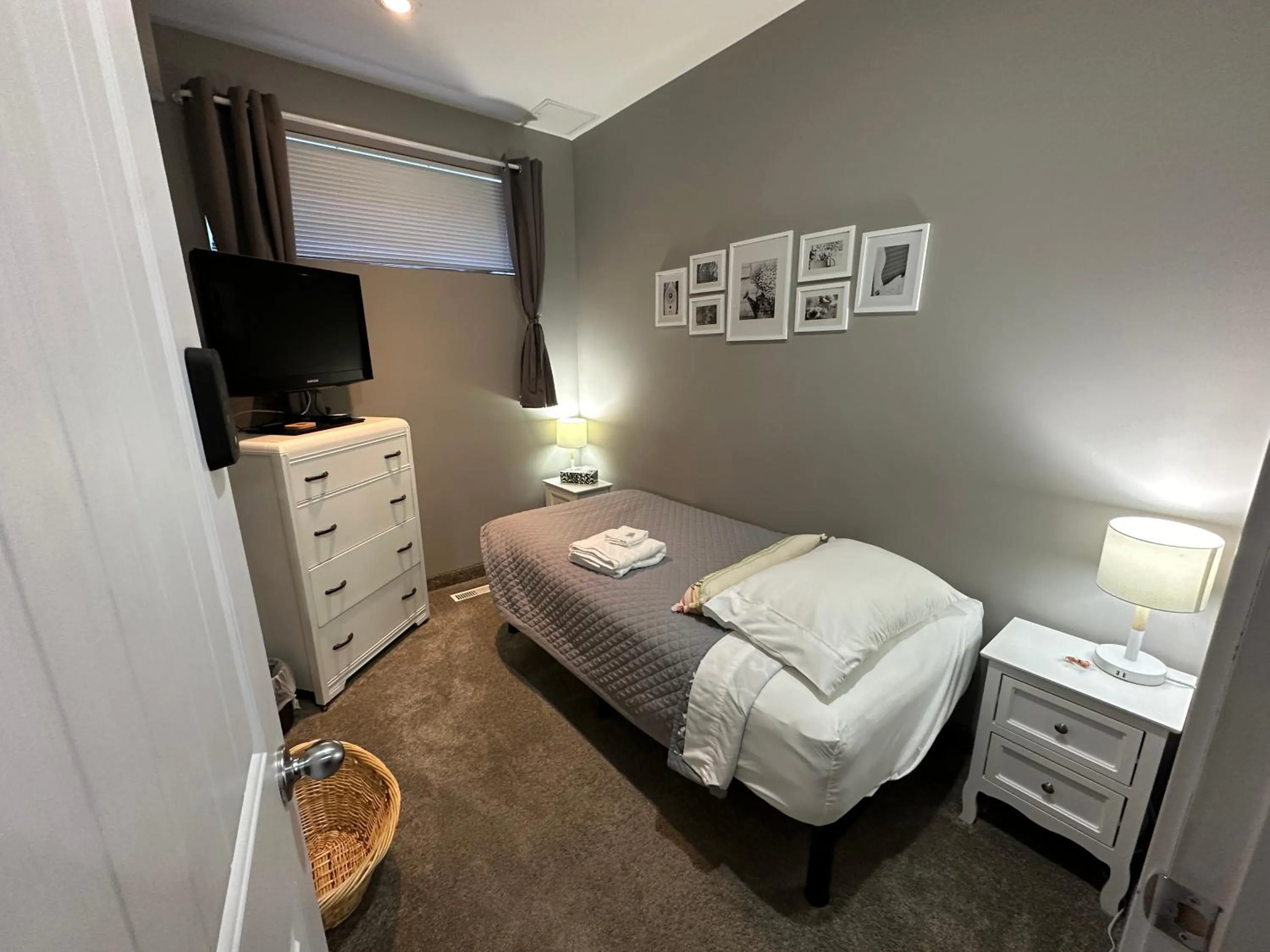 Bedroom, Bed in Stay549