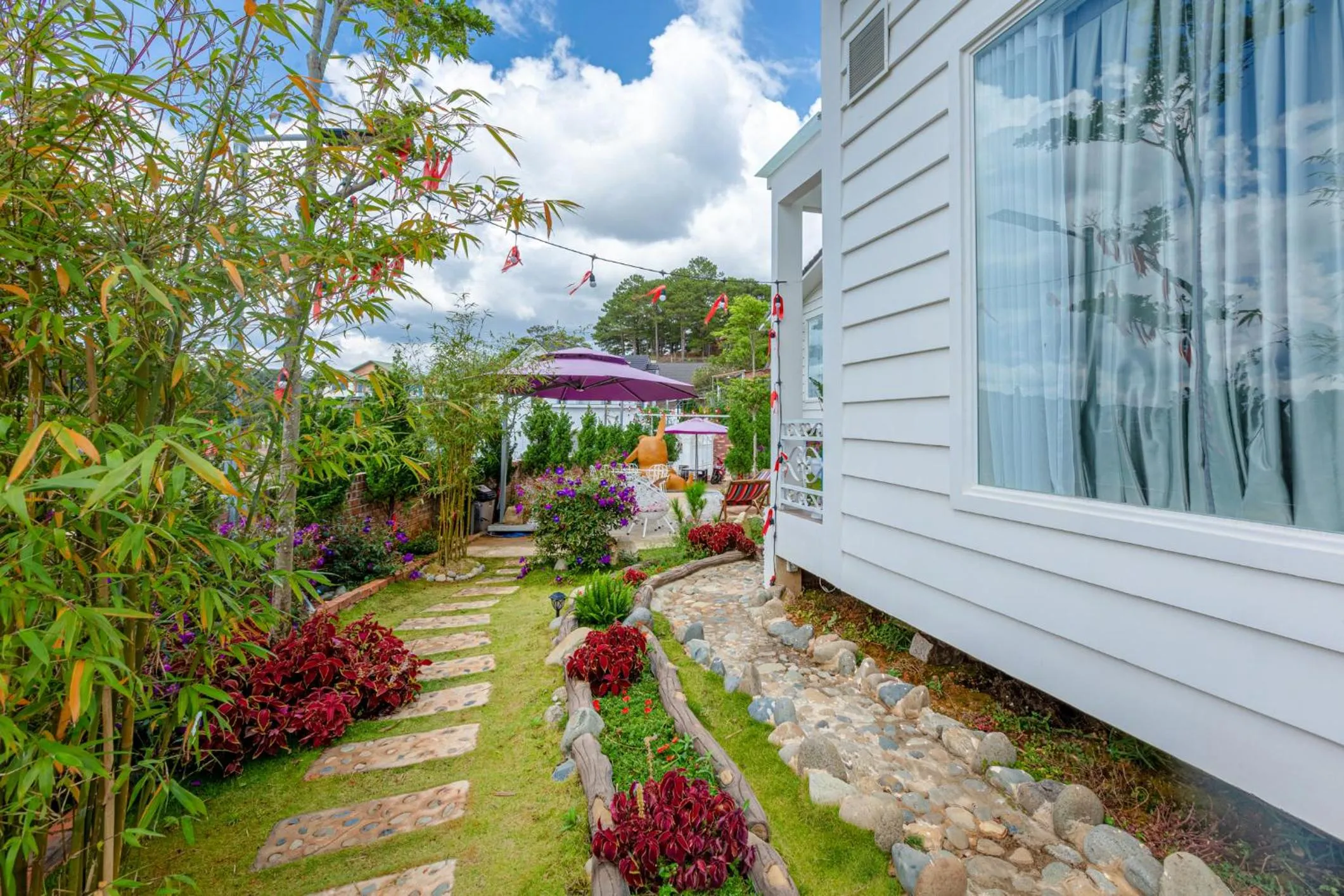 Garden in SHIN VILLAGE HOTEL