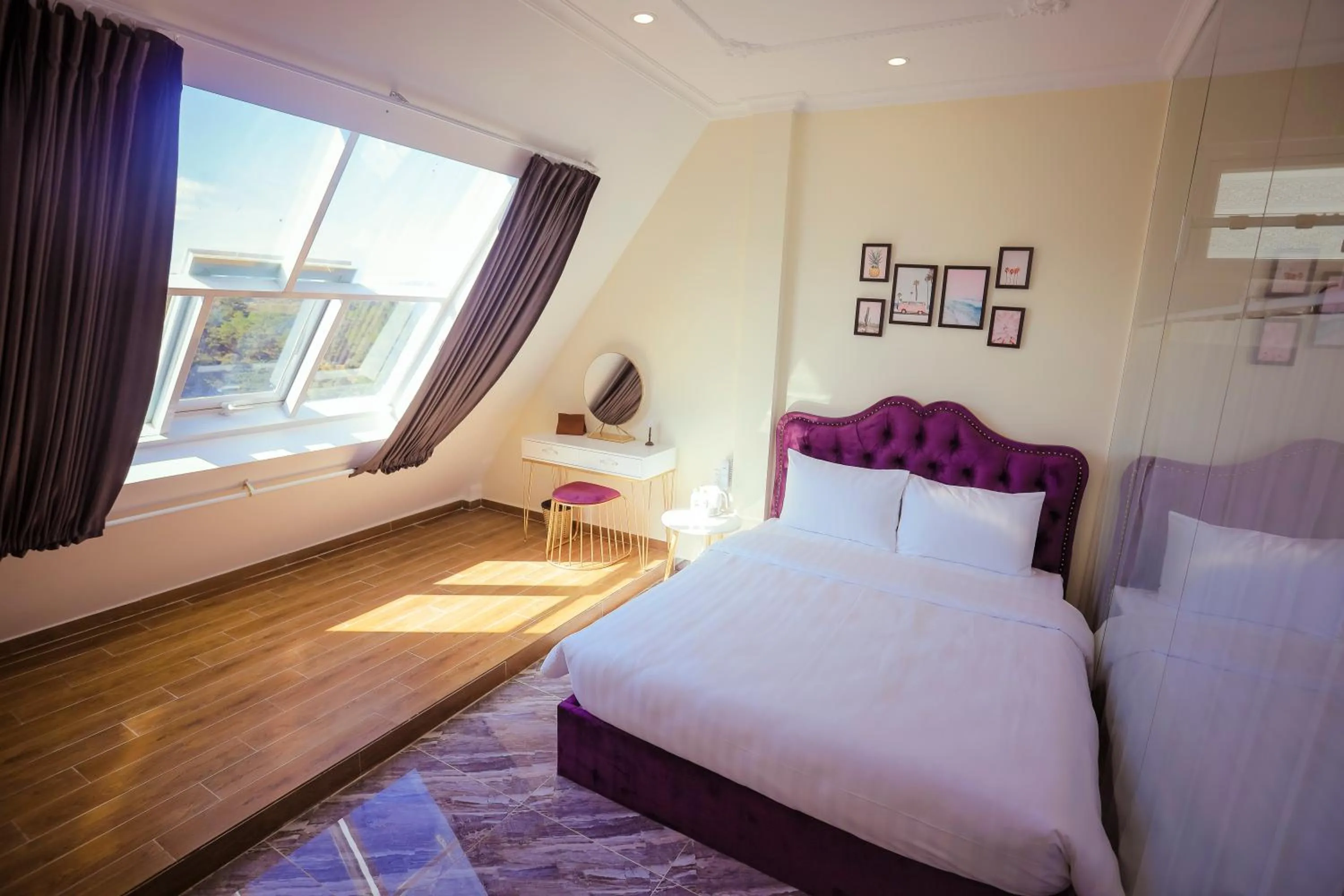 Bed in SHIN VILLAGE HOTEL