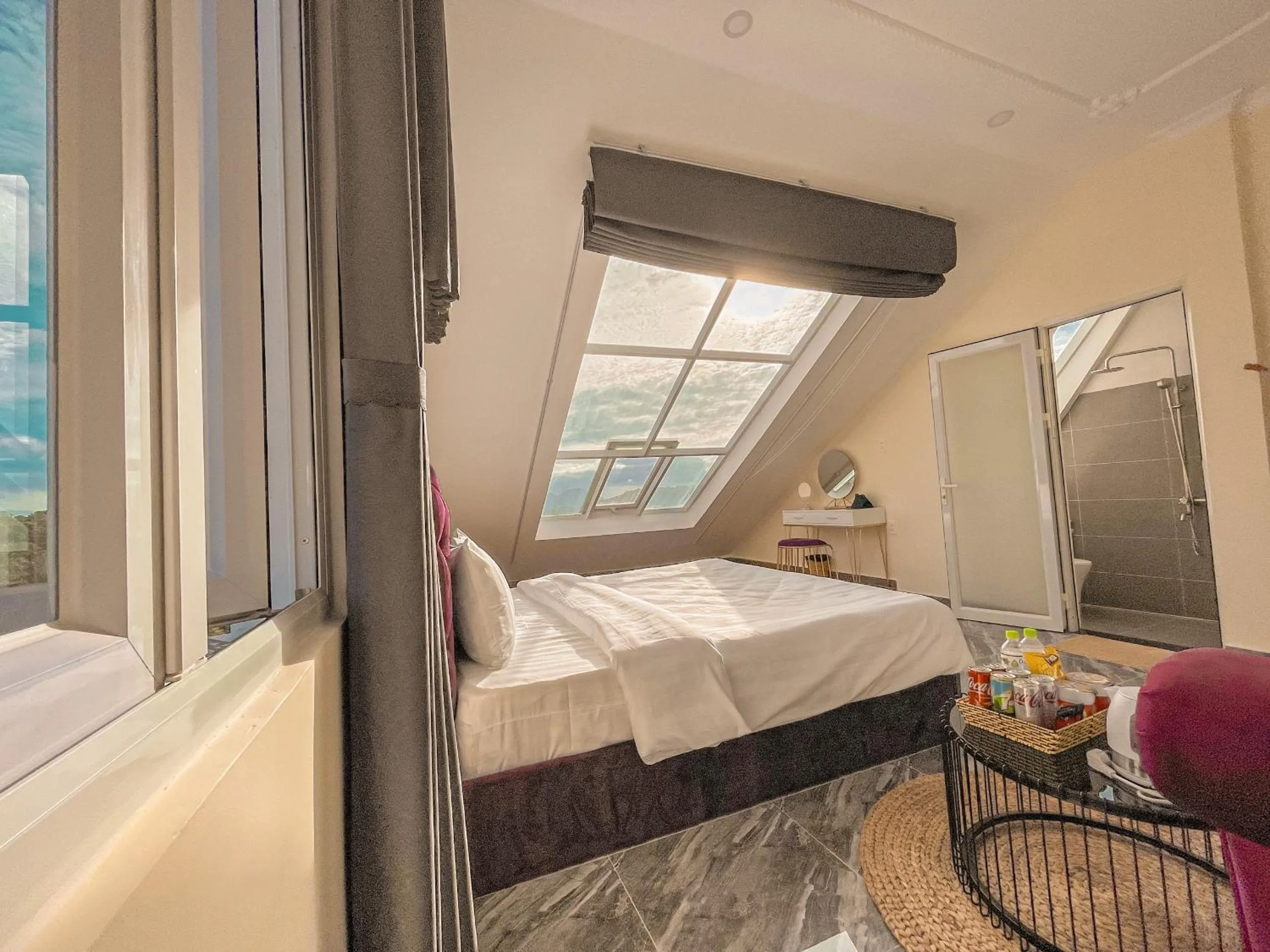 Bed in SHIN VILLAGE HOTEL