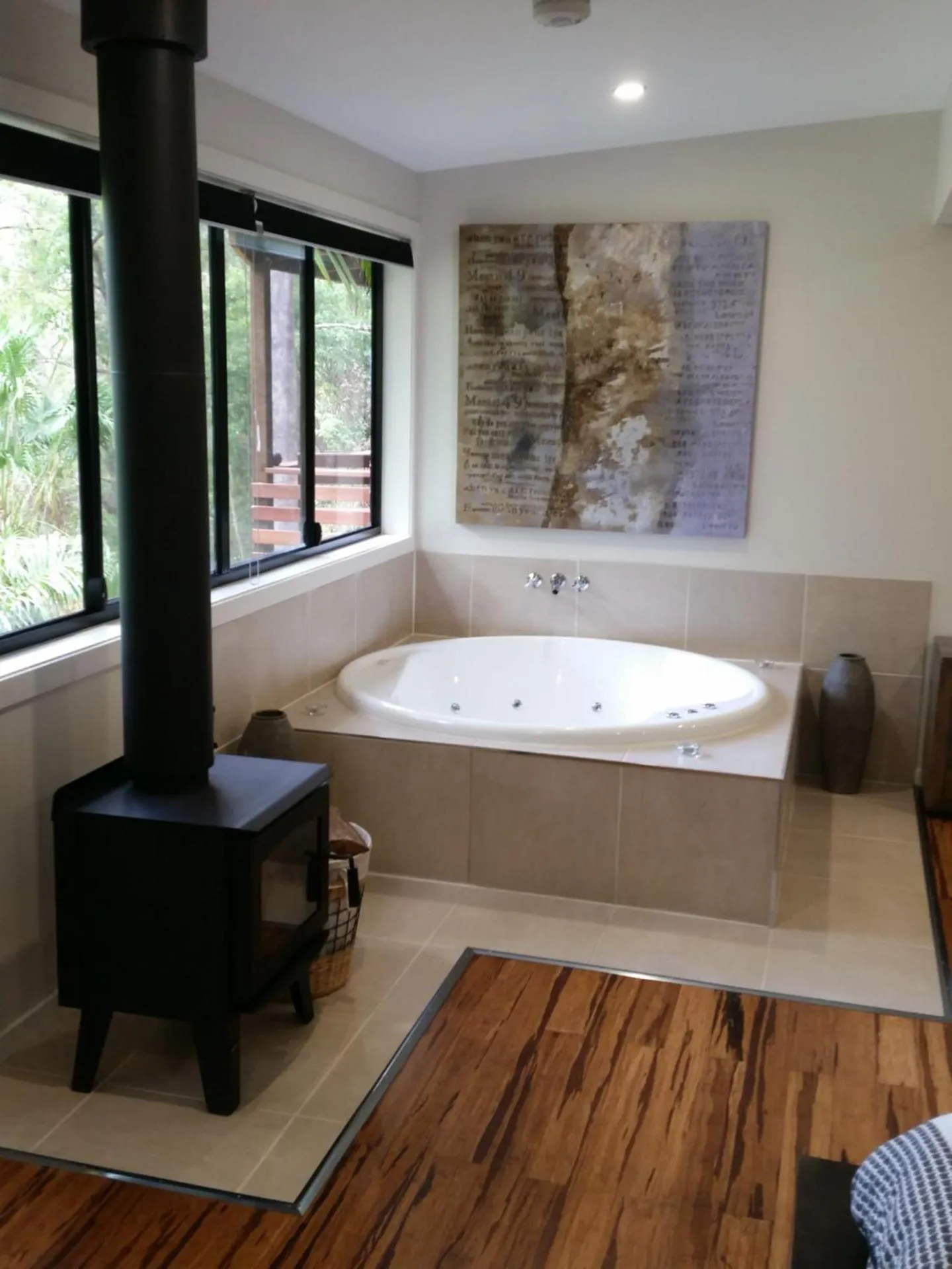 Hot Tub in Alaya Ascend