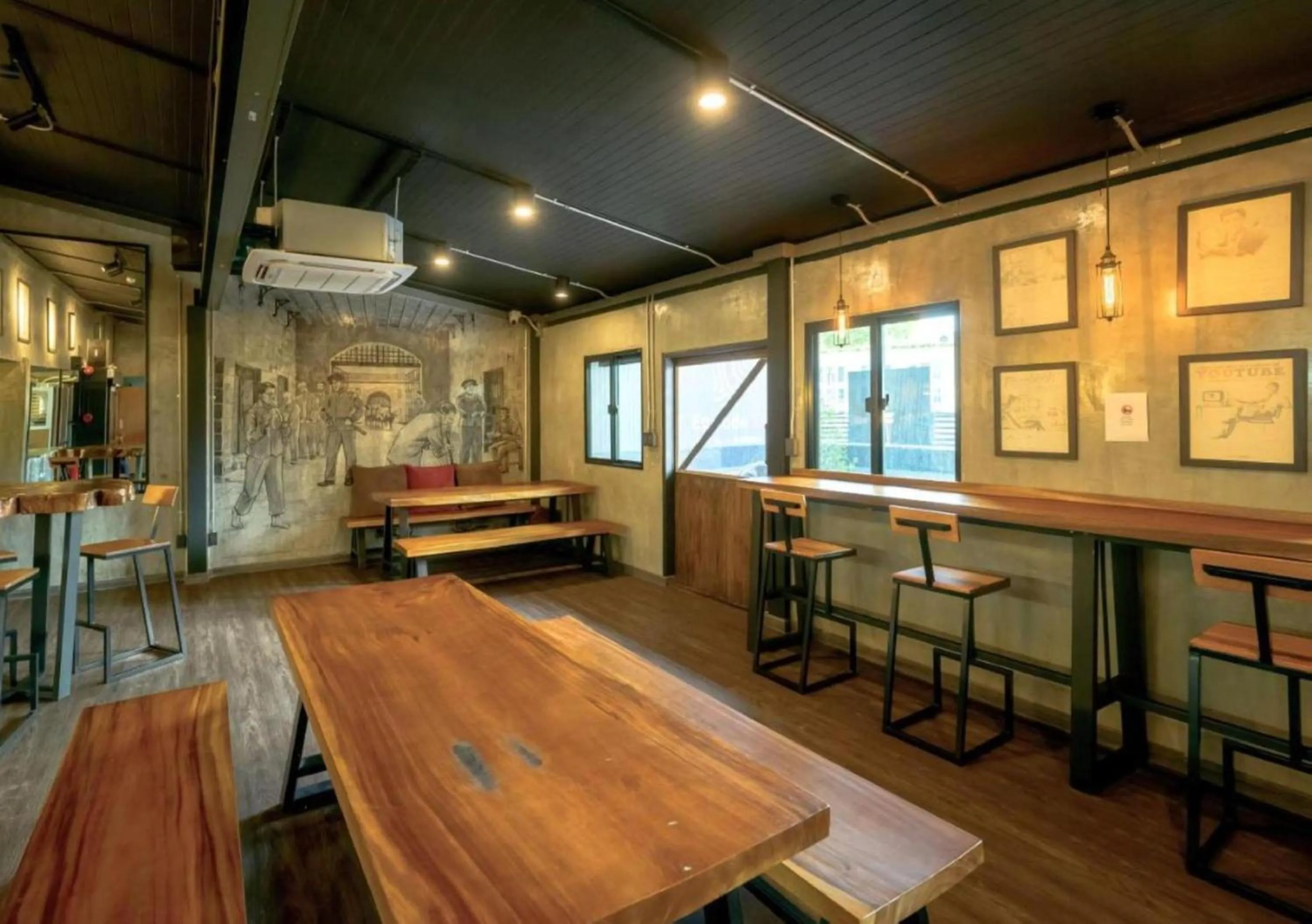 Restaurant/places to eat in Episode 11 Hostel Sukhumvit