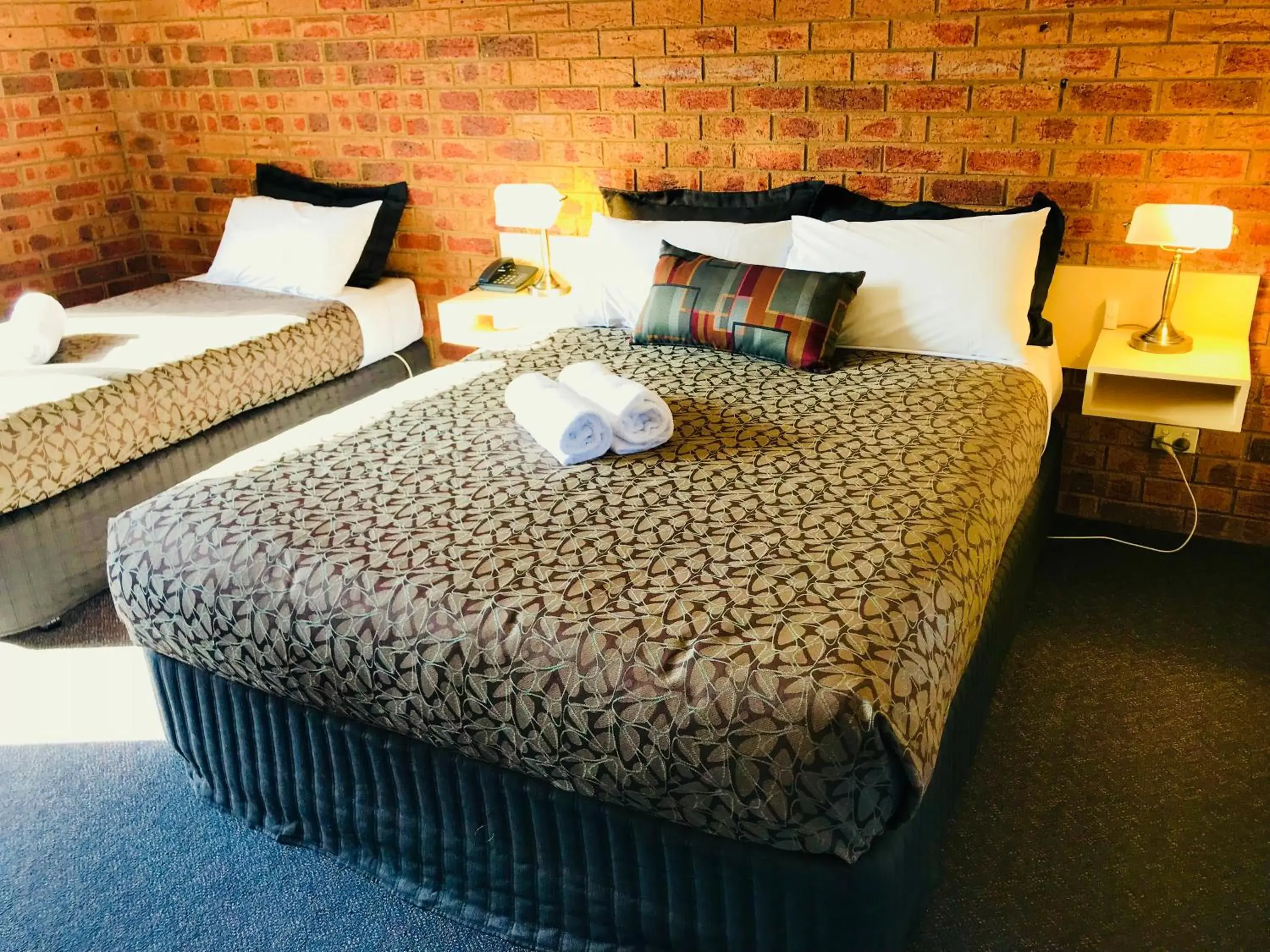 Twin Room in Broadford Sugarloaf Motel Twin Room in Broadford Sugarloaf Motel