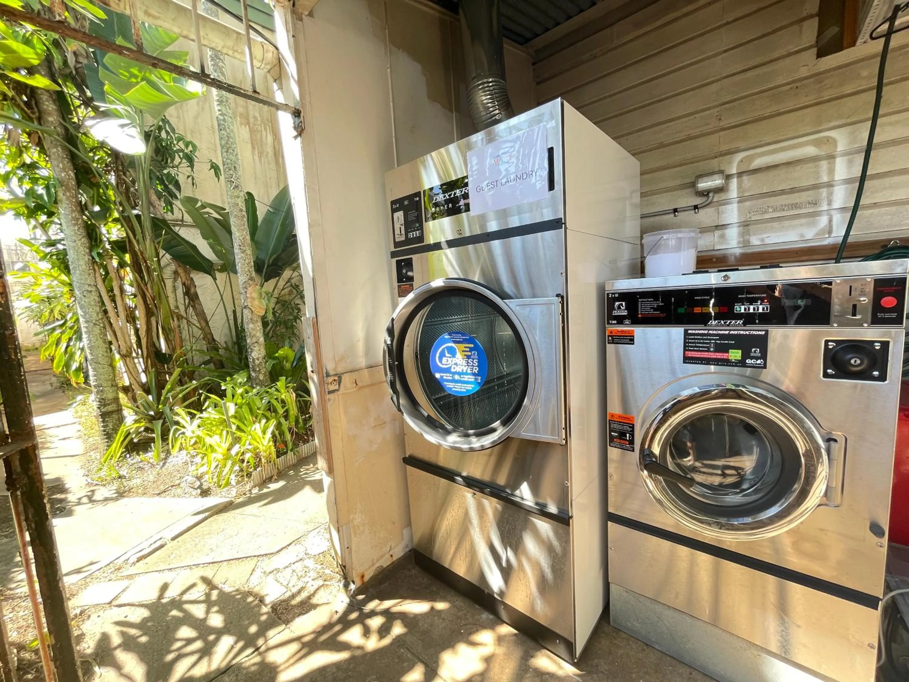 washing machine in Cairns City Motel