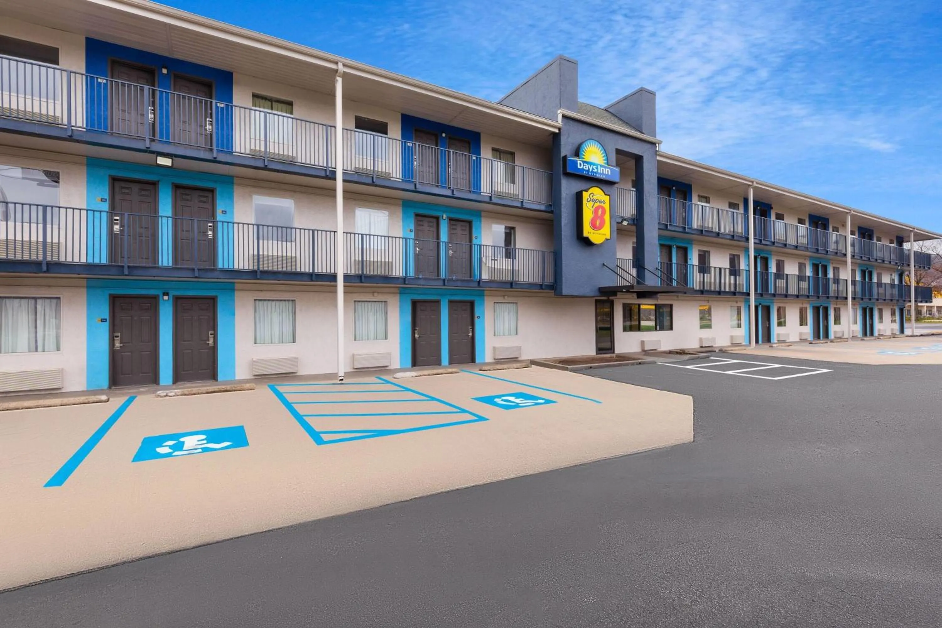 Property building in Super 8 by Wyndham Charleston WV