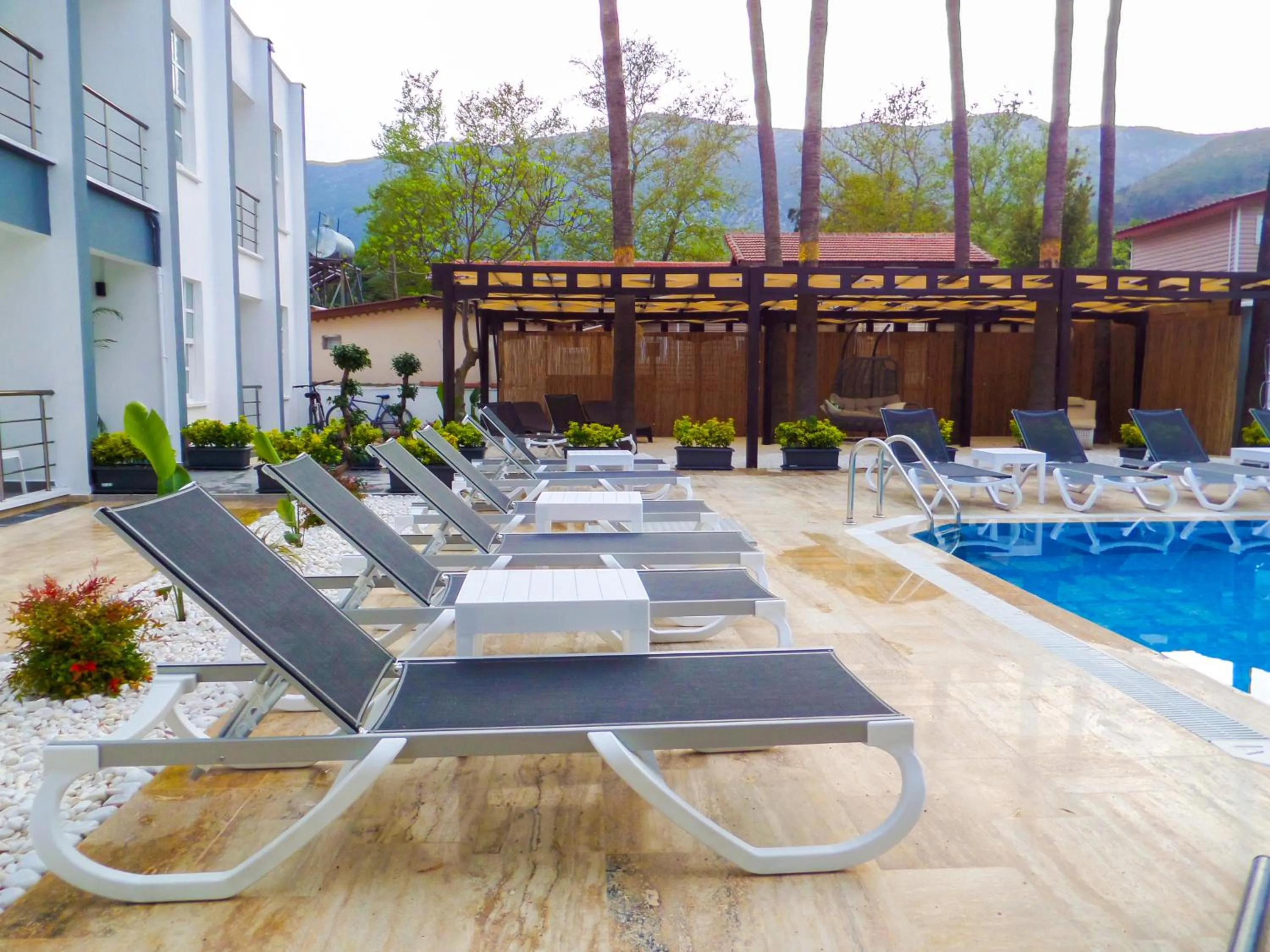 Swimming pool in Zulu Hotel