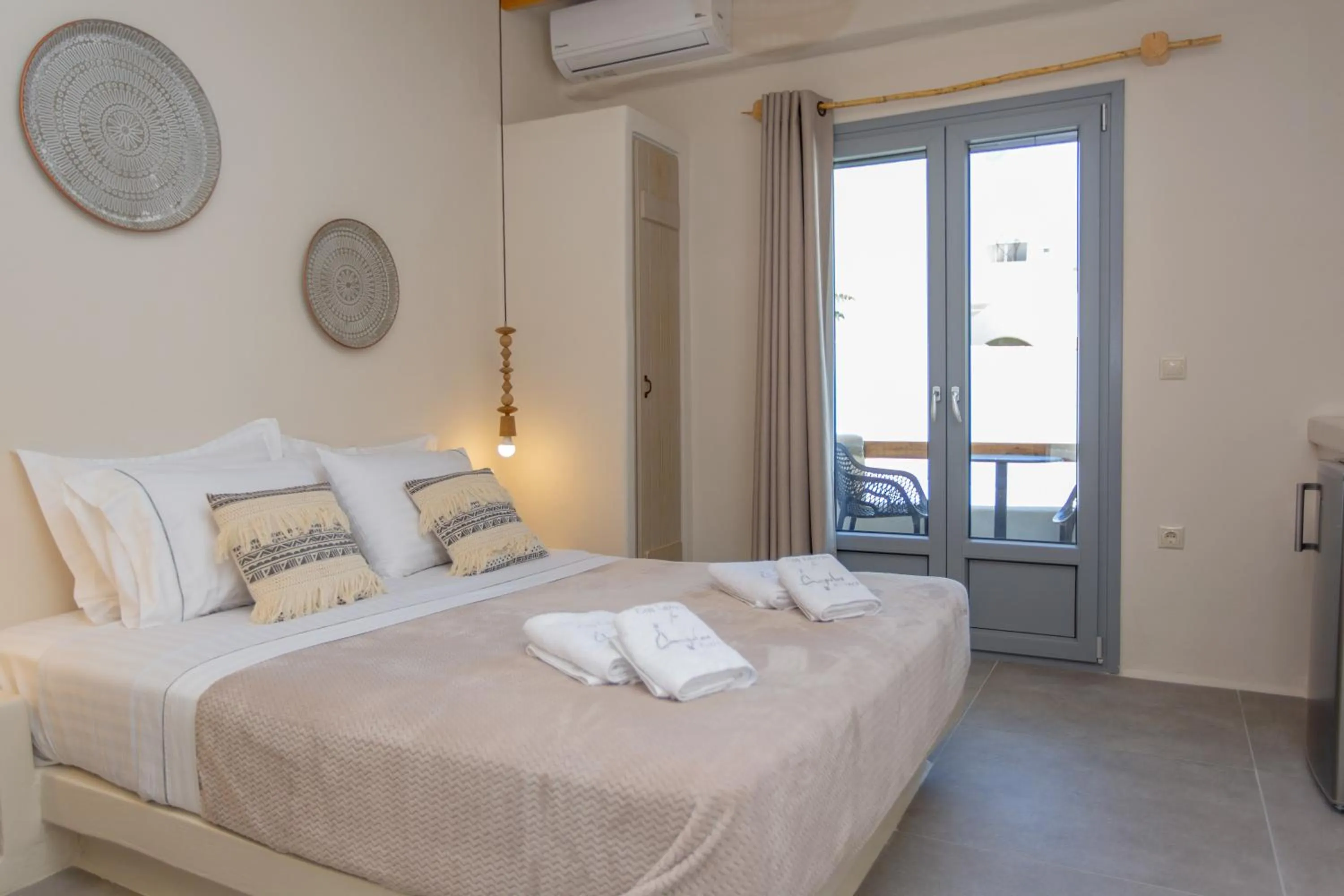 Photo of the whole room, Bed in Ampelos Residence Naxos