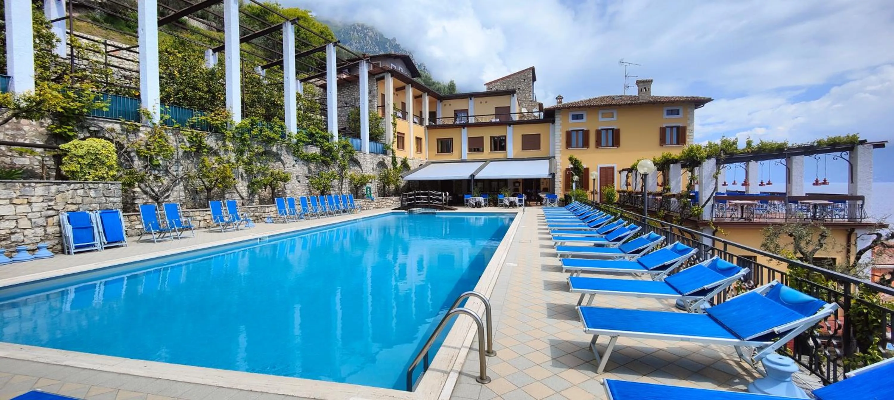 Pool view in Hotel Palazzina