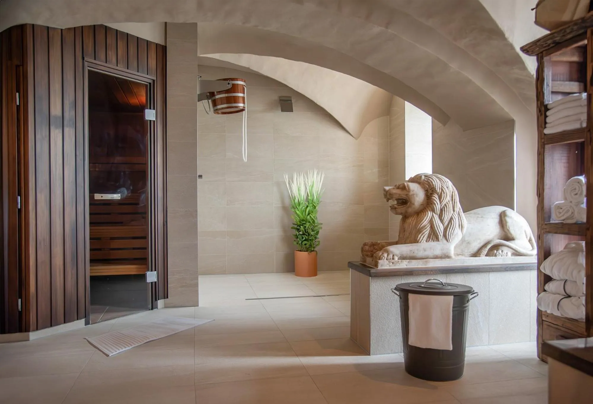 Spa and wellness centre/facilities in Hotel Schloss Rattey