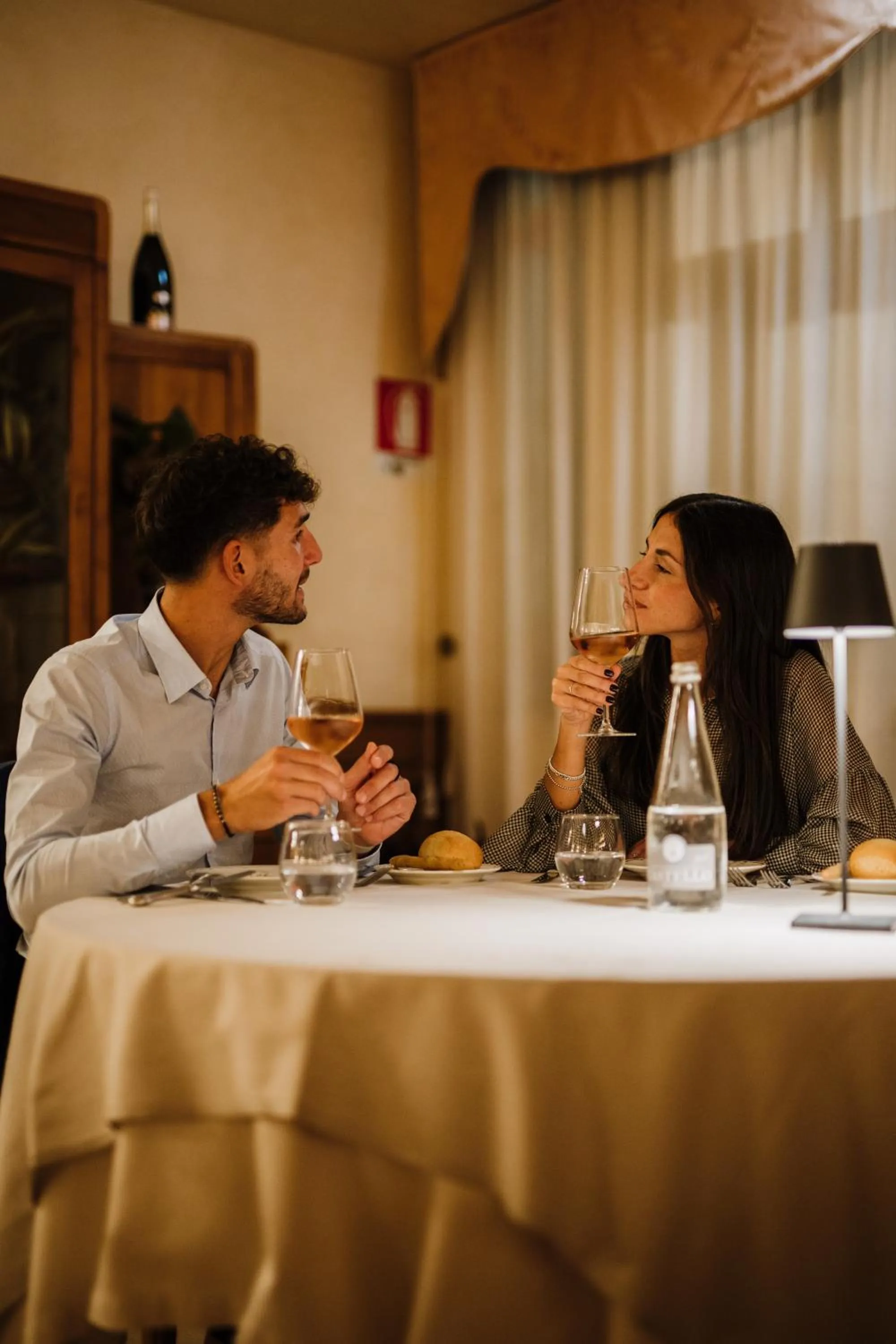 Restaurant/places to eat in Hotel Savoy Palace