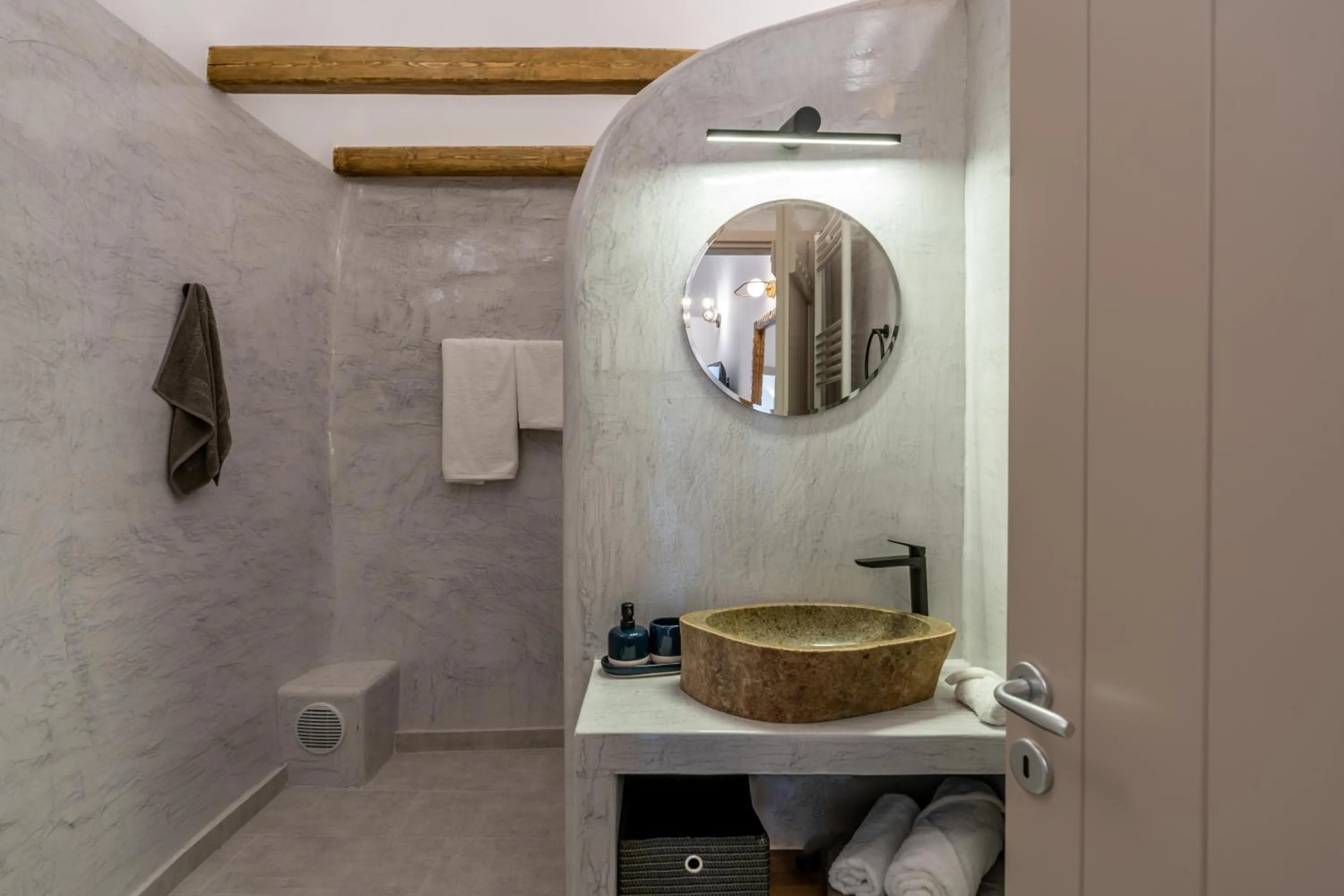 Bathroom in Wine and Yard Caves