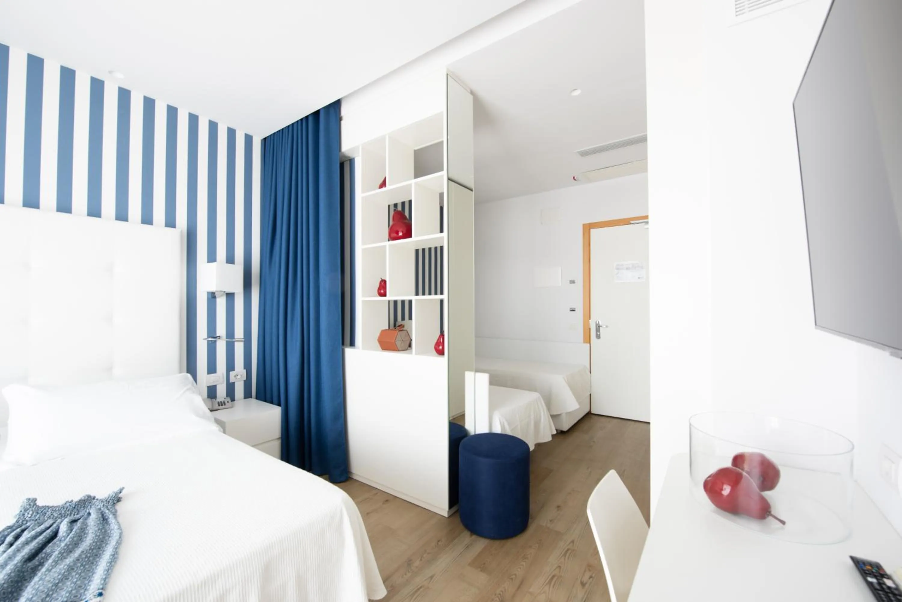Bedroom, Bed in Hotel Fedora Riccione - FRONTE MARE
