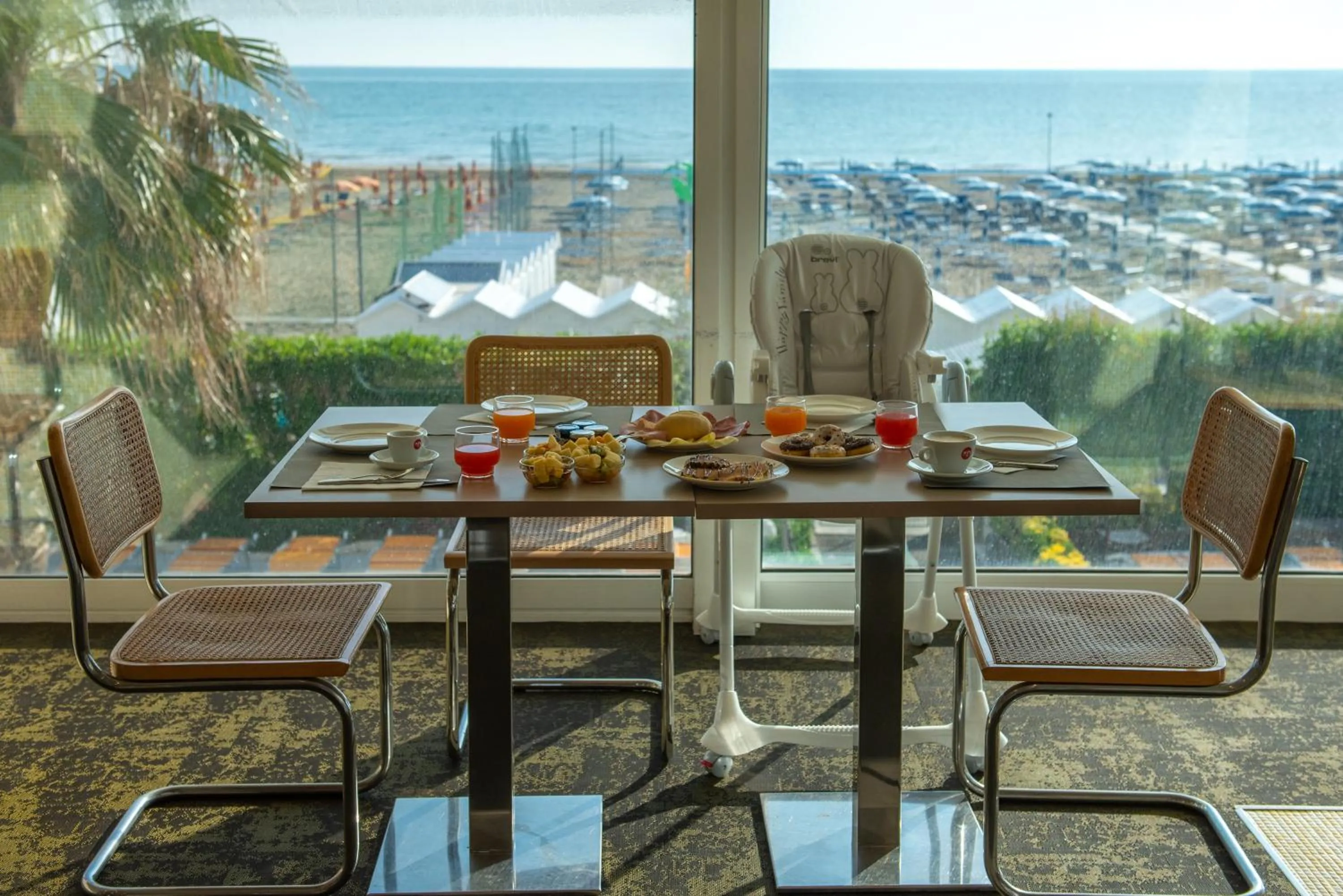 Restaurant/places to eat in Hotel Fedora Riccione - FRONTE MARE