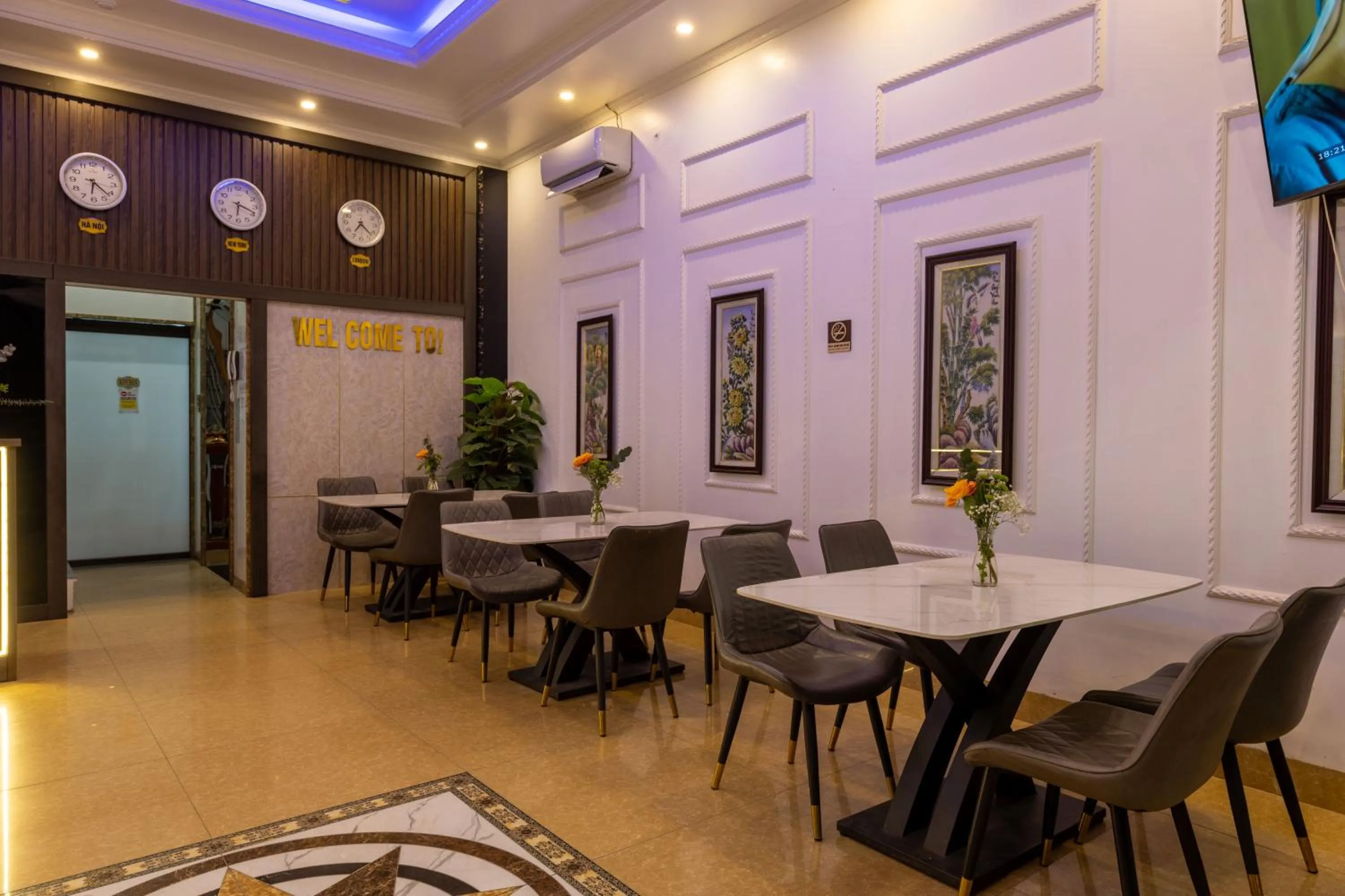 Living room in Bao Phuc Hotel