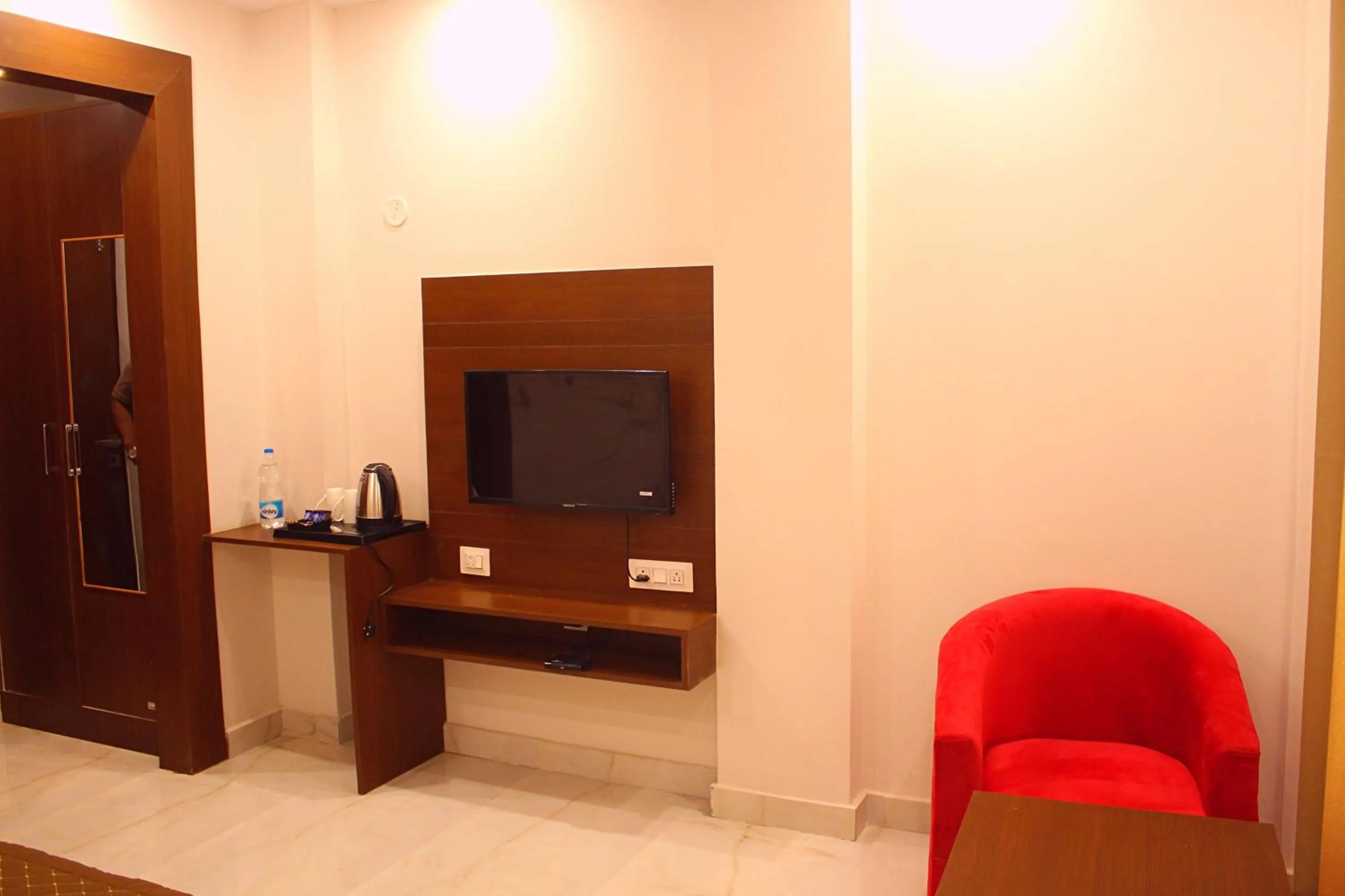 Bedroom in ShriGo Hotel Haridwar