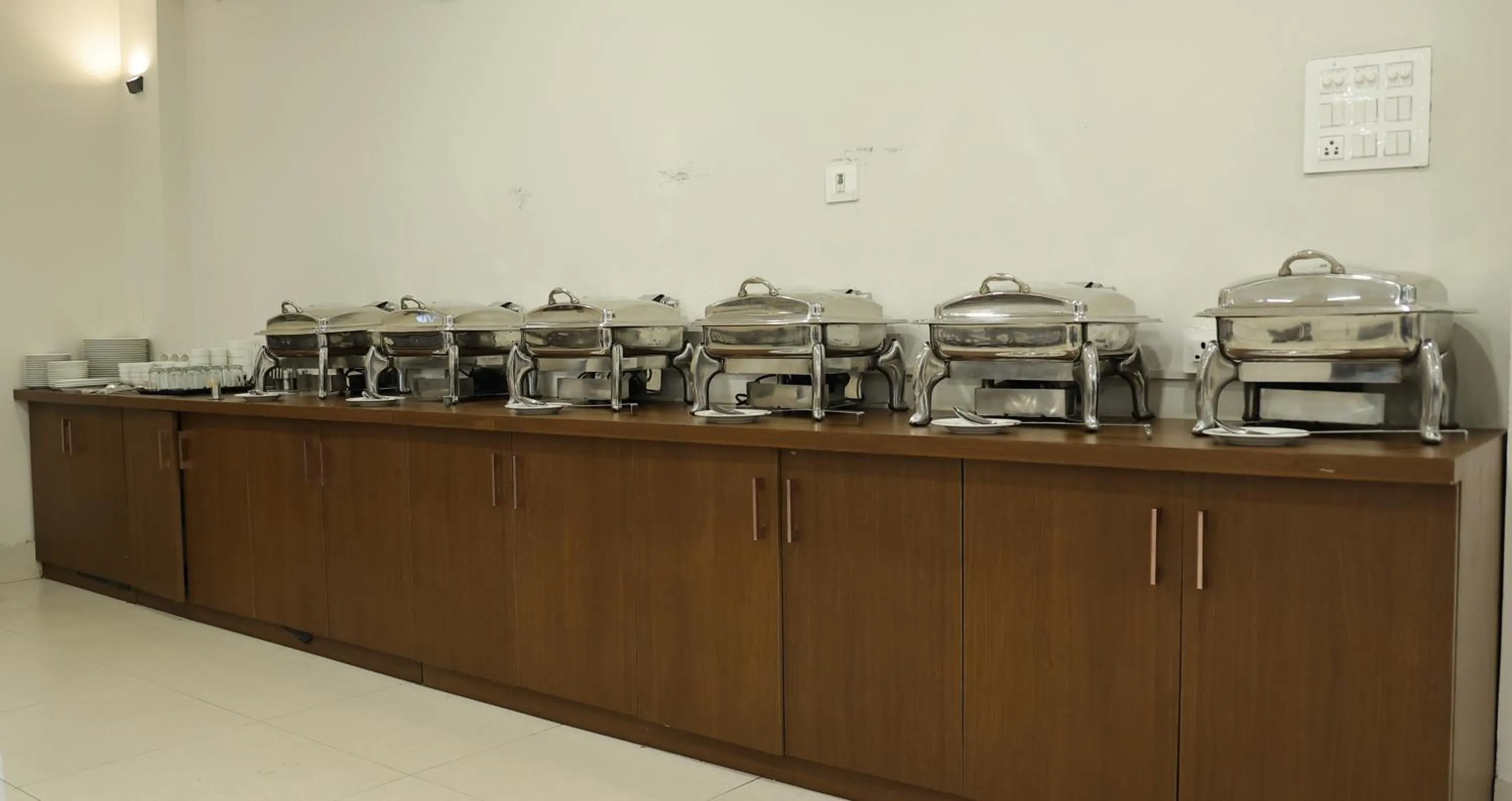 Restaurant/places to eat in ShriGo Hotel Haridwar