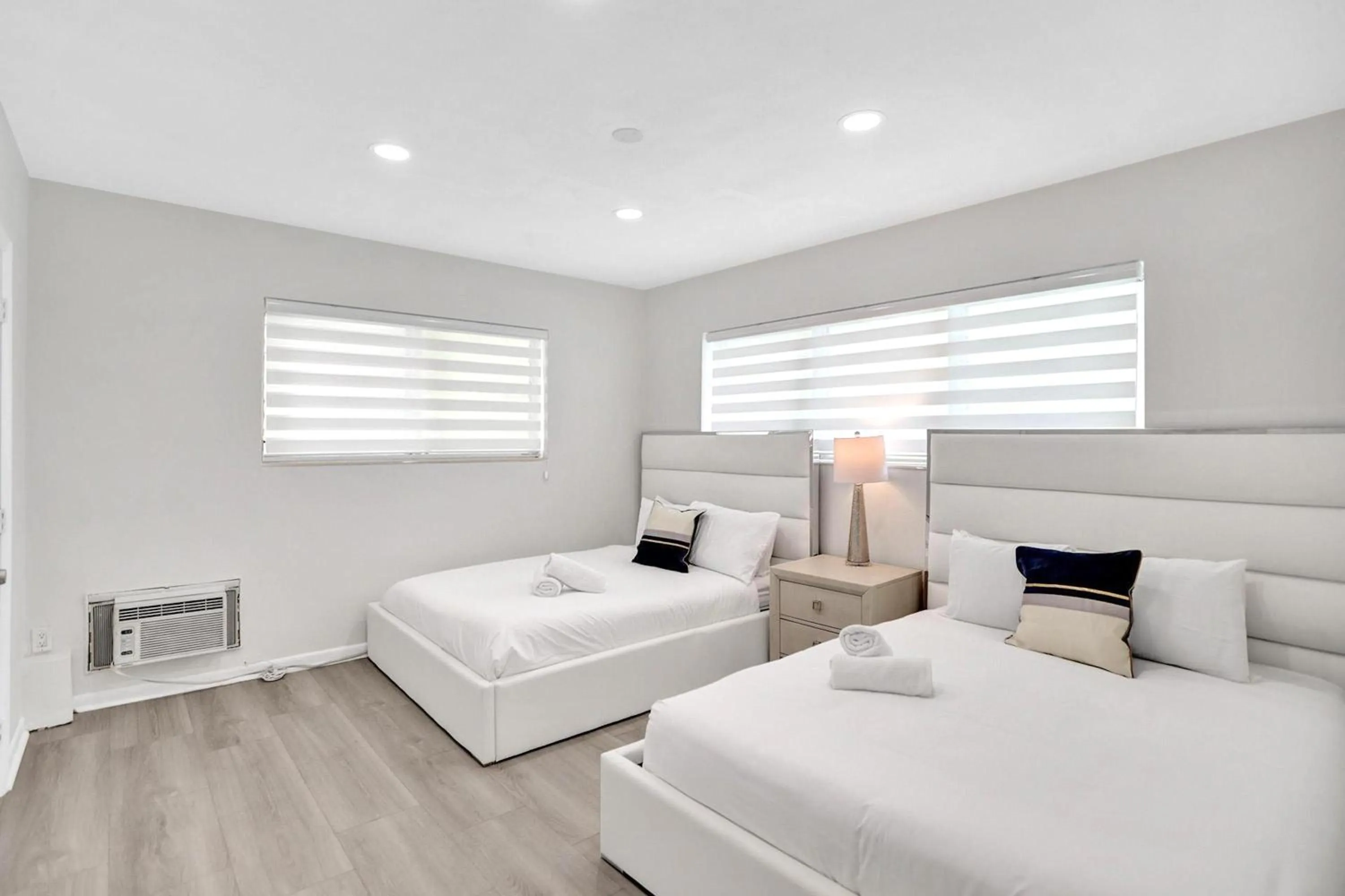 Bed in Bay Harbor Suites