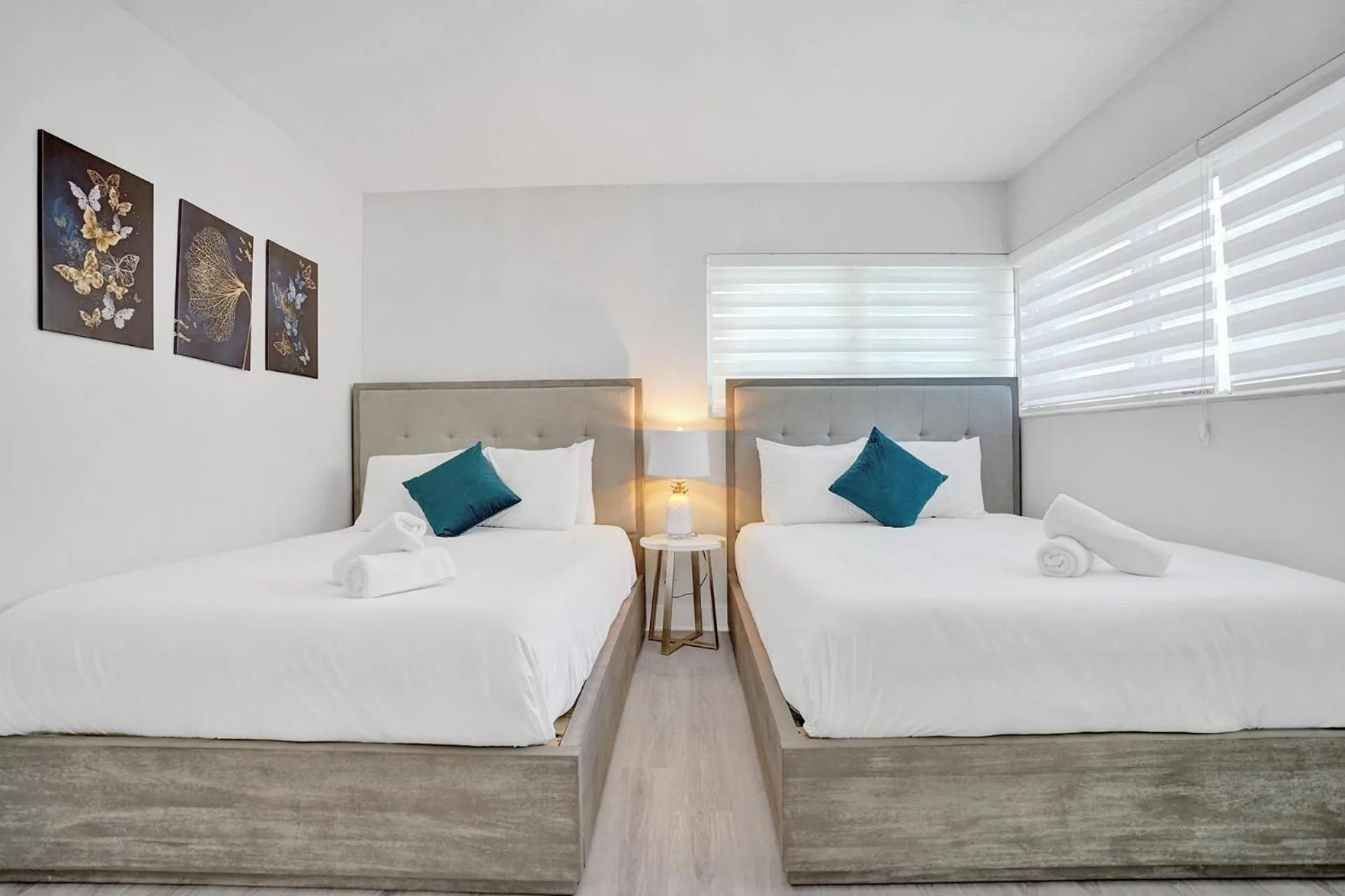 Bed in Bay Harbor Suites