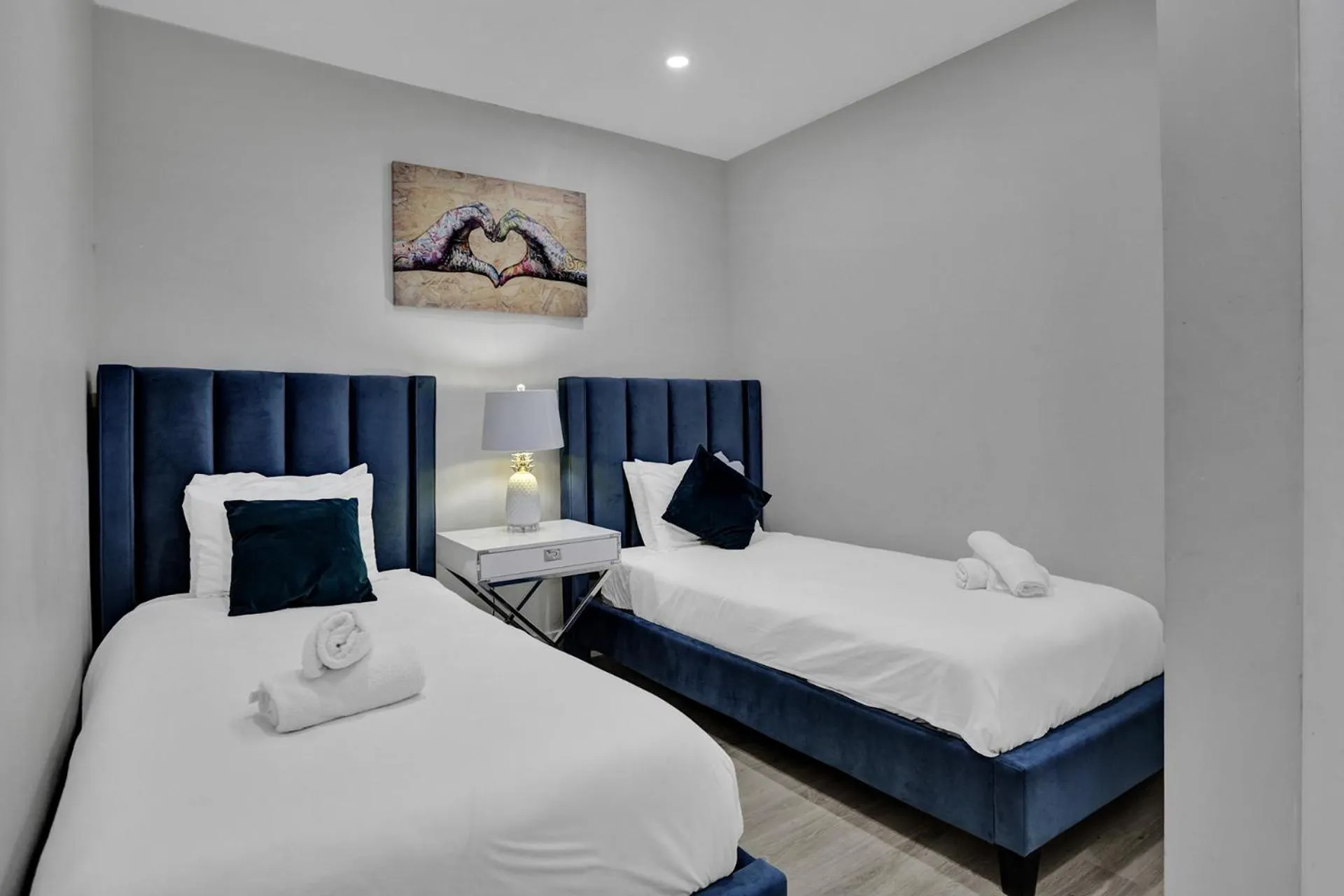 Bed in Bay Harbor Suites