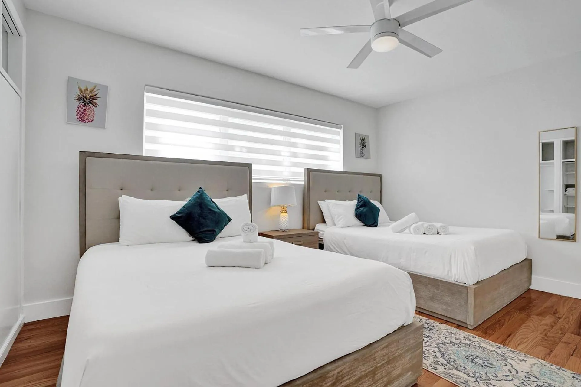 Bedroom, Bed in Bay Harbor Suites