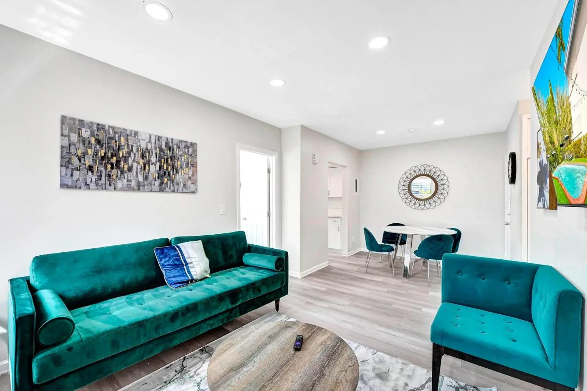 Two-Bedroom Apartment in Bay Harbor Suites Two-Bedroom Apartment in Bay Harbor Suites