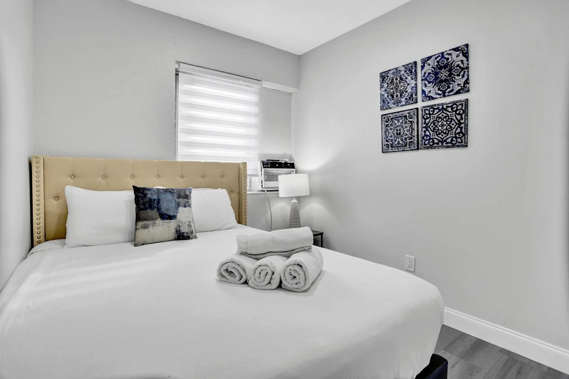 Bed in Bay Harbor Suites